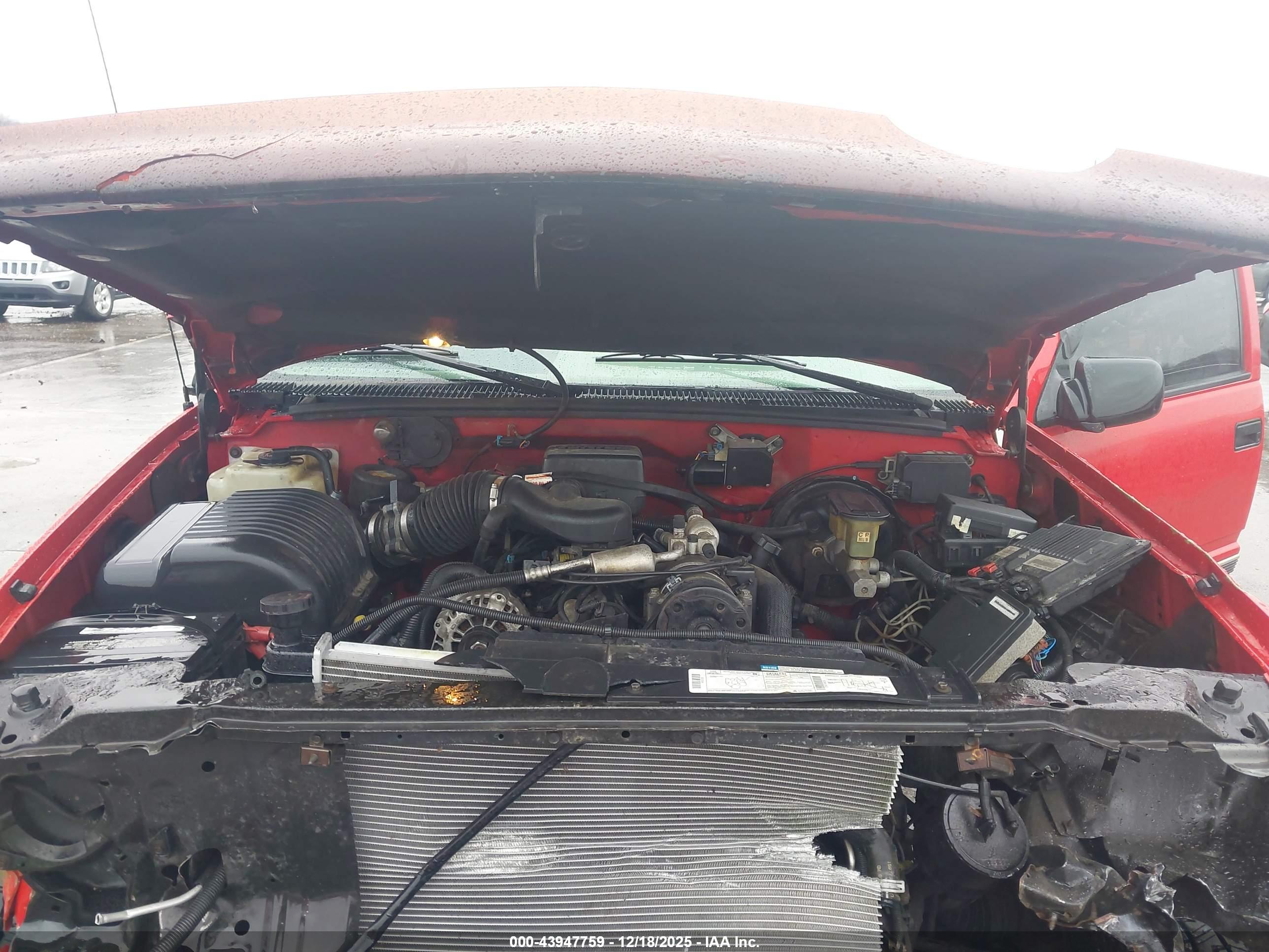 CHEVROLET GMT-400 image 10
