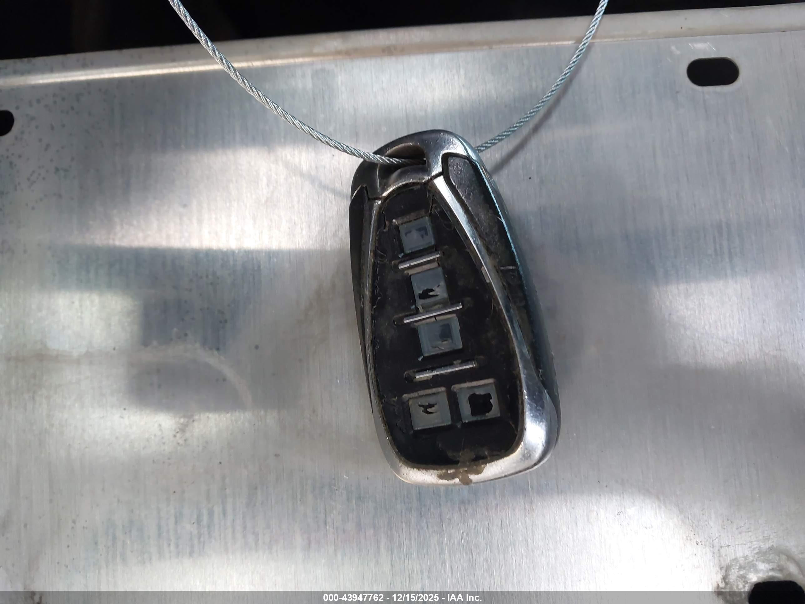 CHEVROLET EQUINOX image 11
