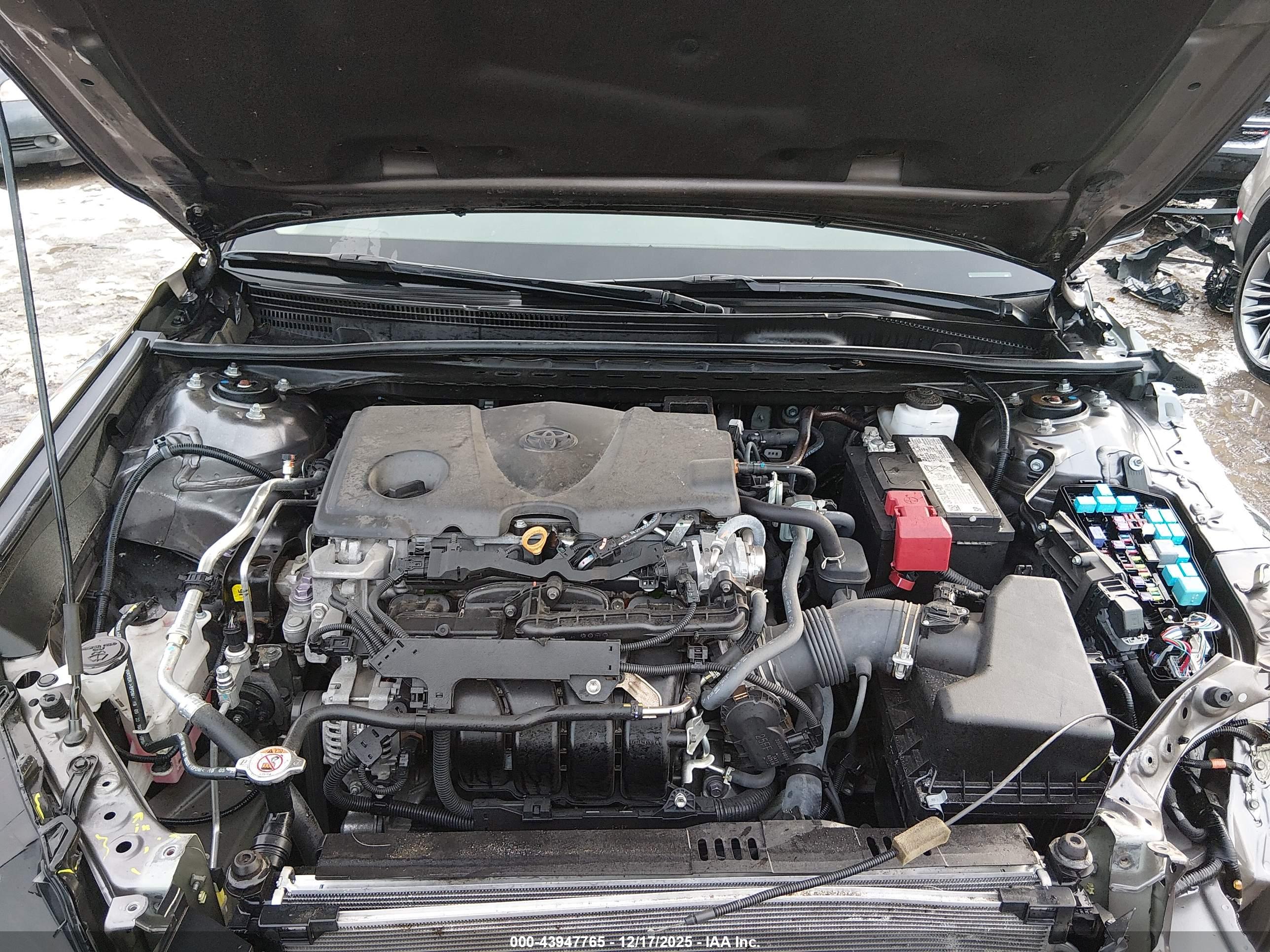 TOYOTA CAMRY image 10
