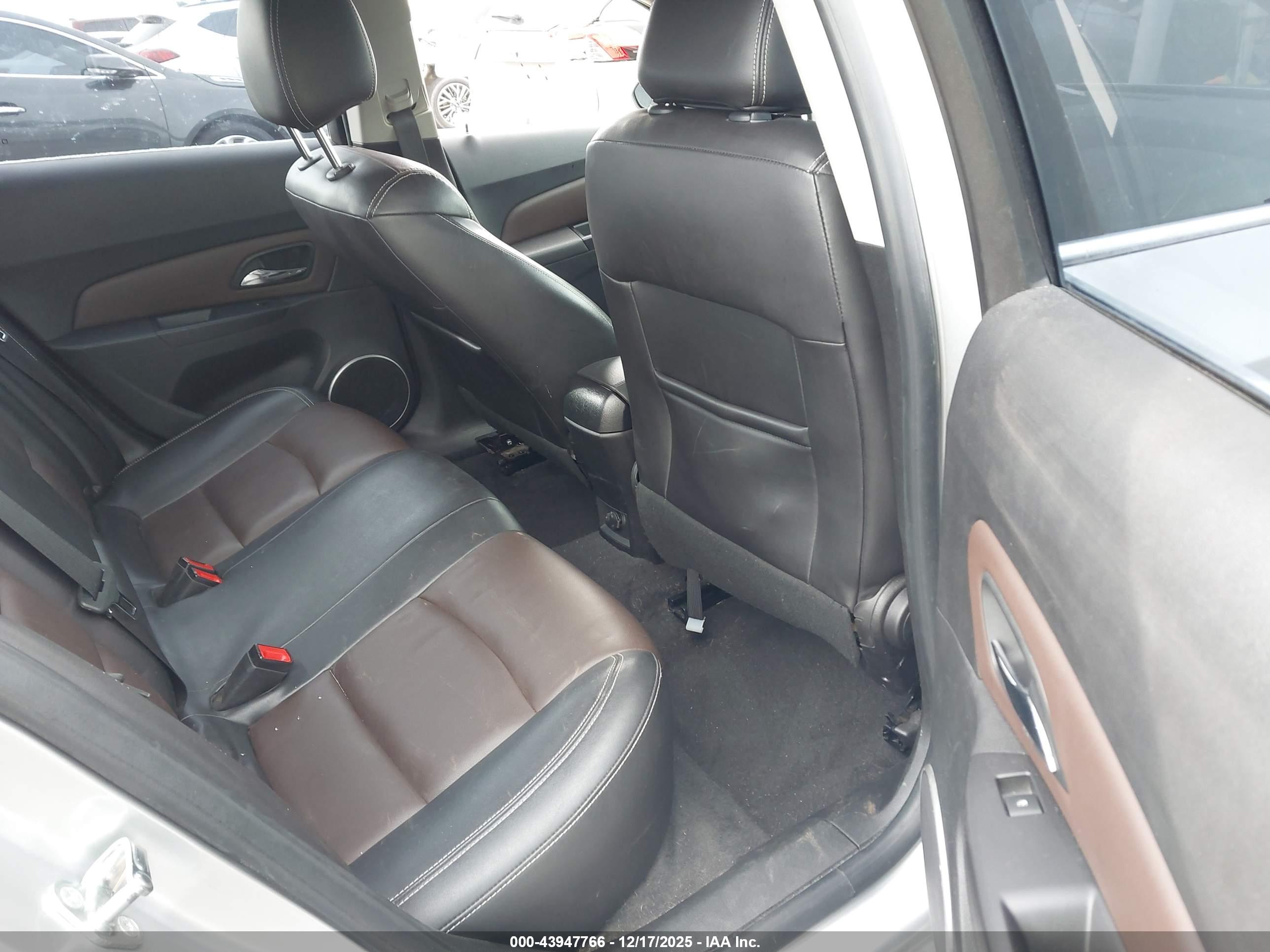 CHEVROLET CRUZE image 8