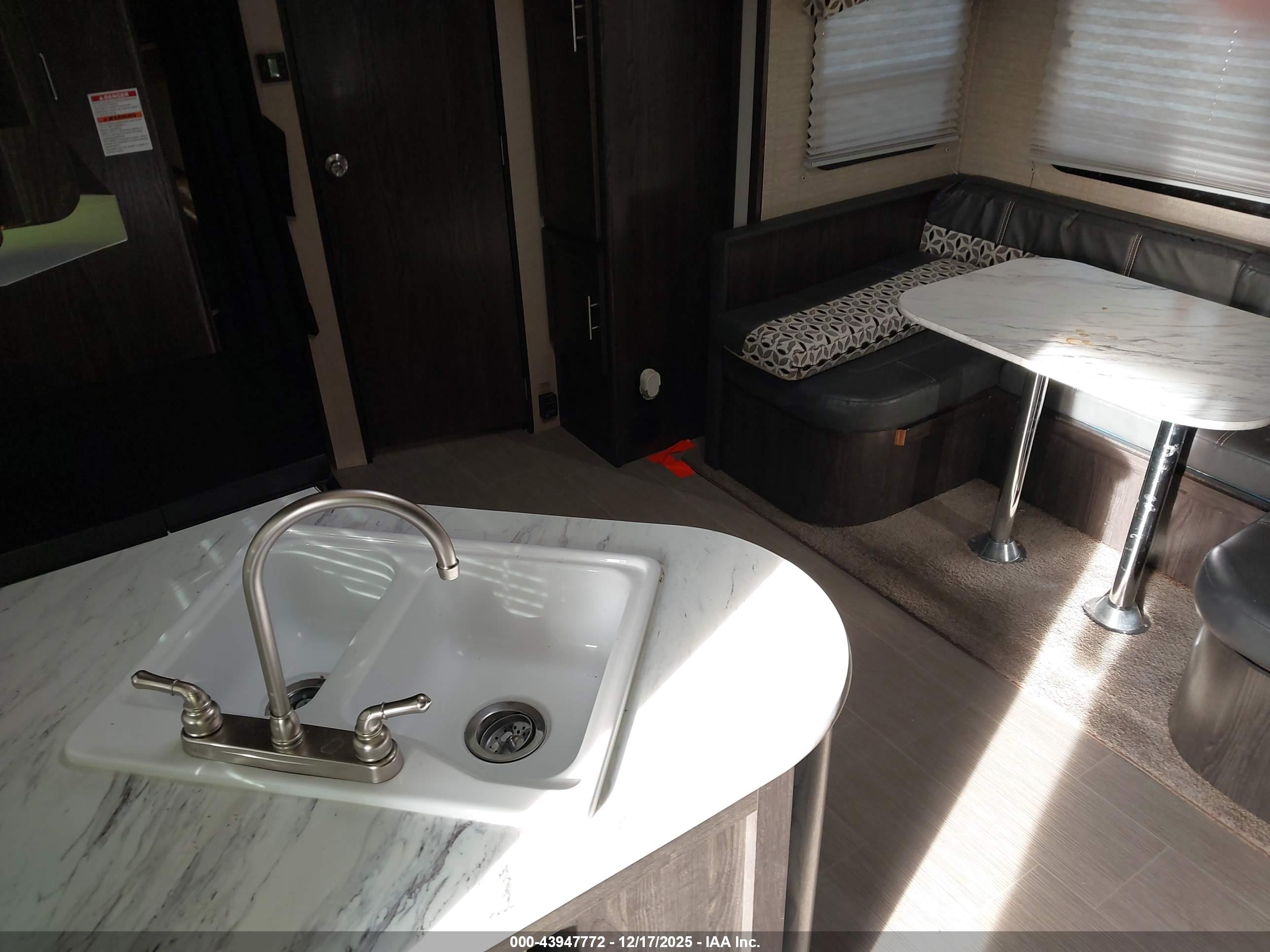 KEYSTONE RV image 8