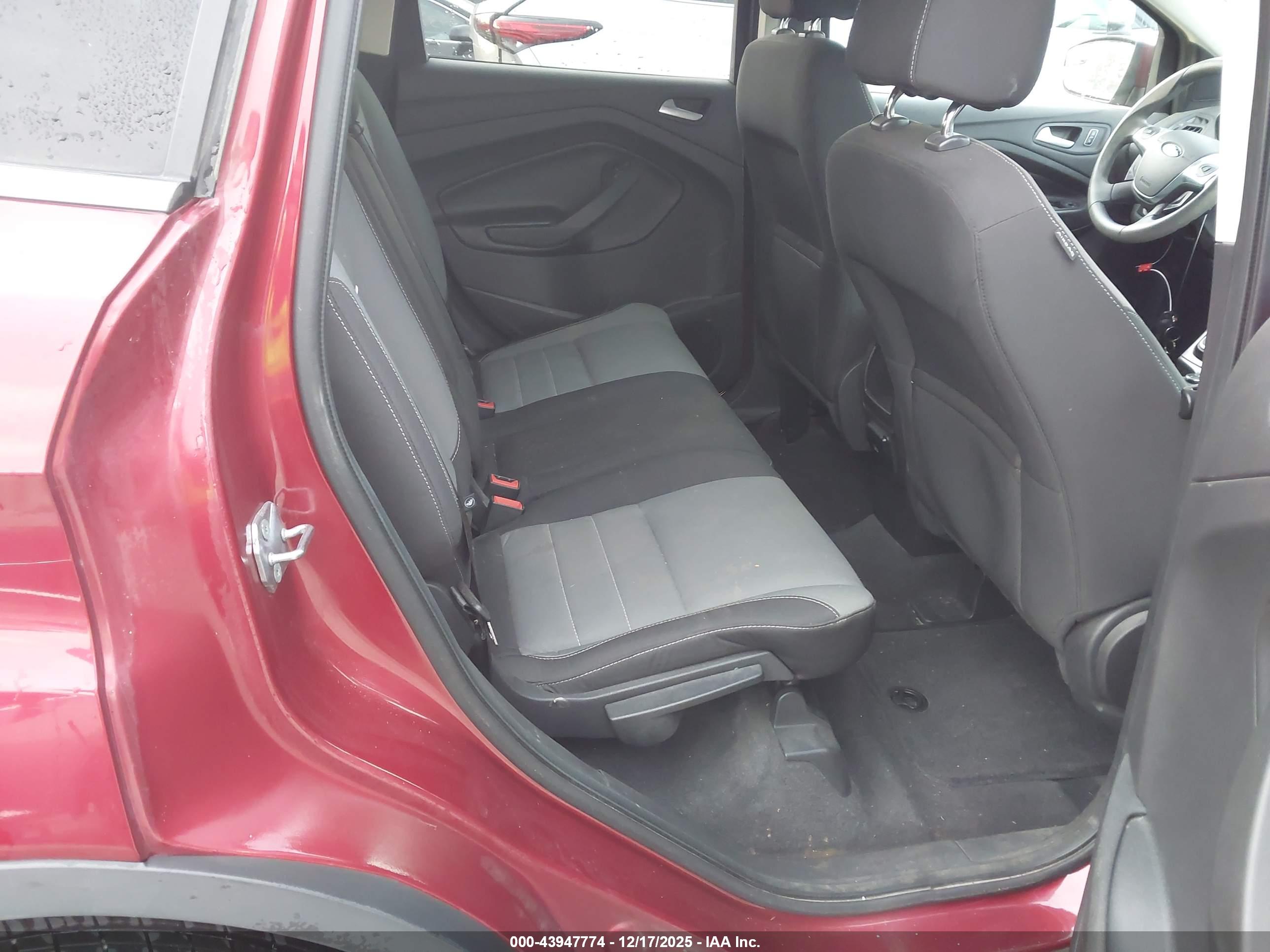 FORD ESCAPE image 8