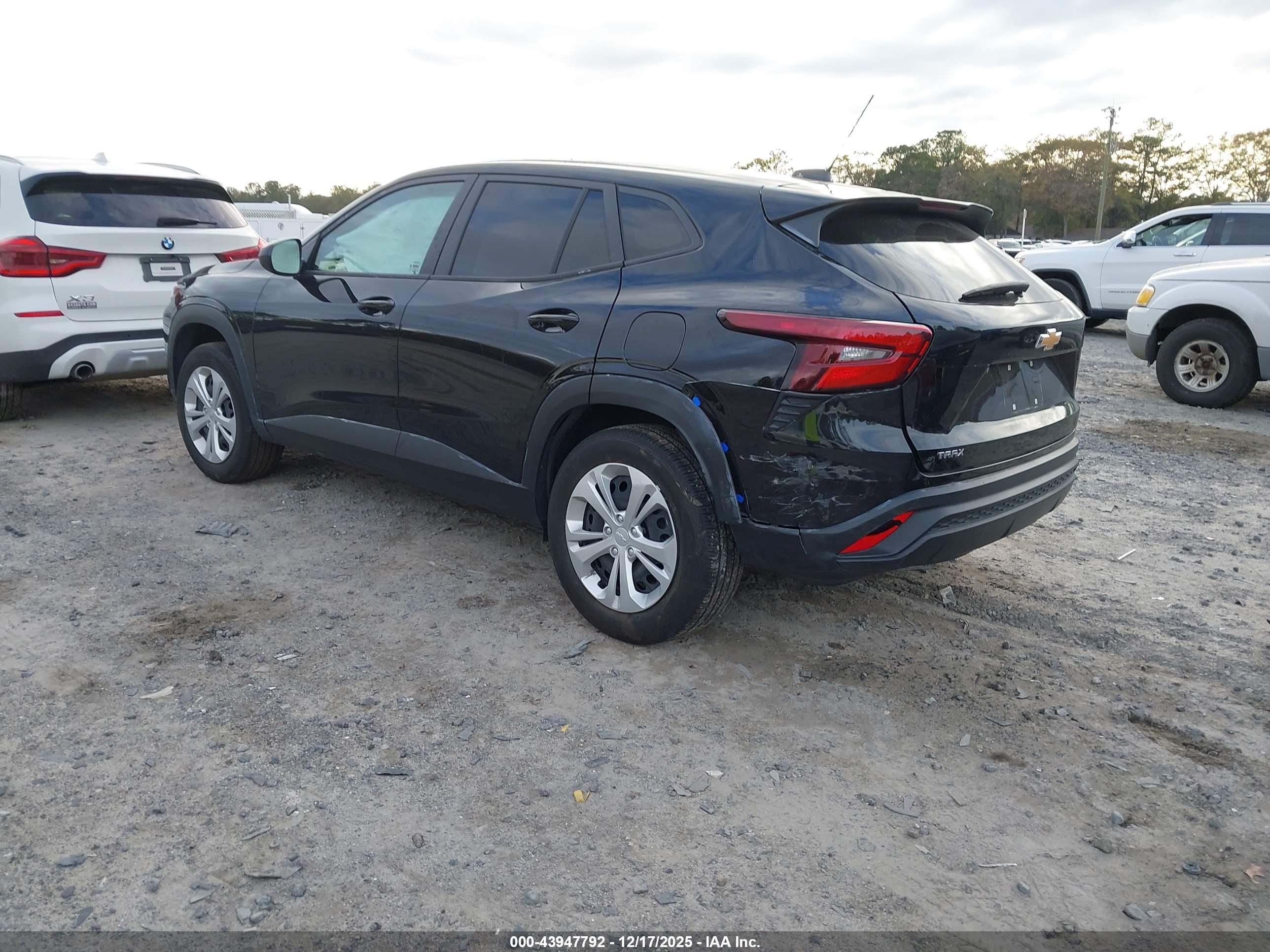 CHEVROLET TRAX image 3