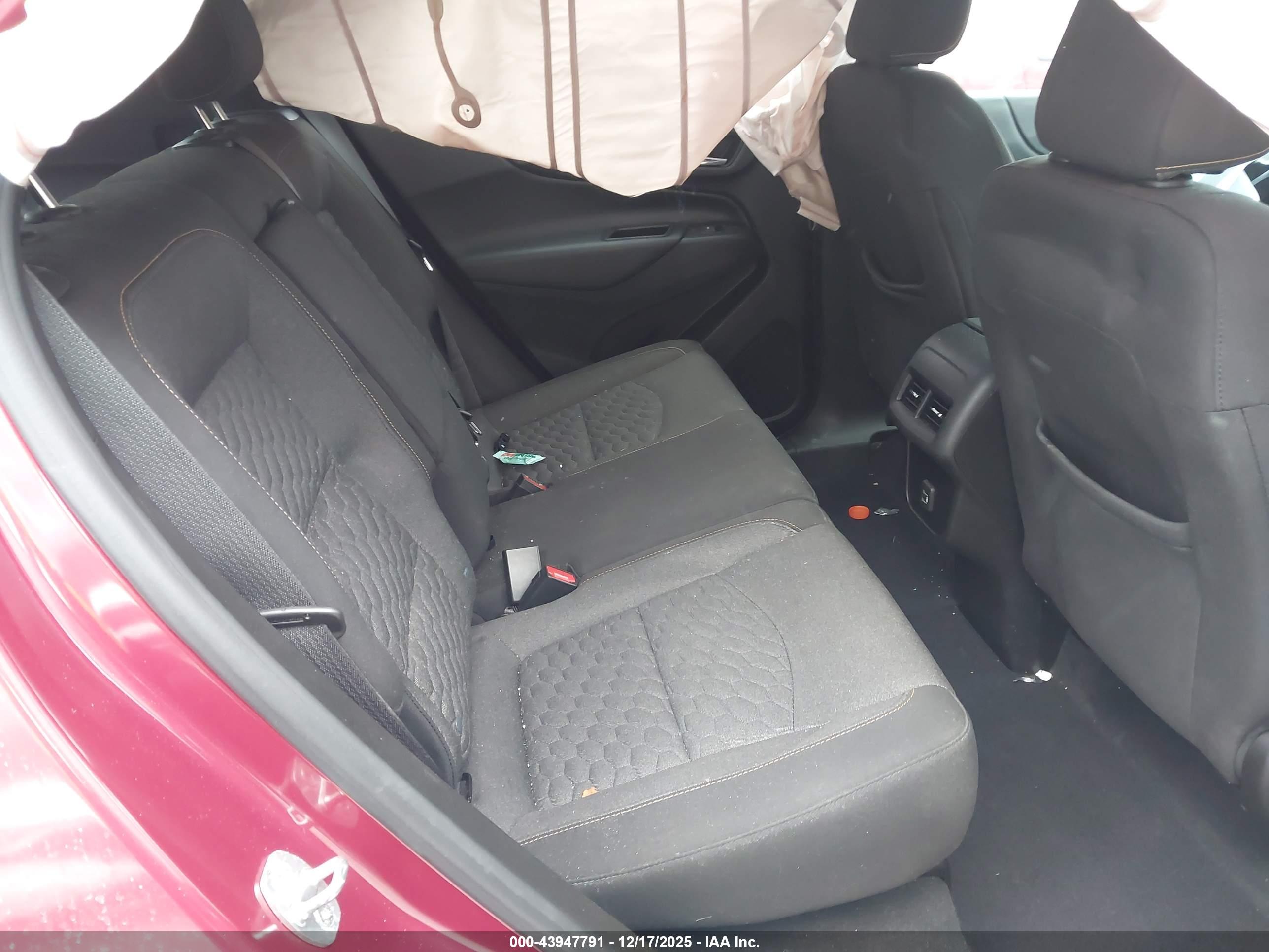 CHEVROLET EQUINOX image 8