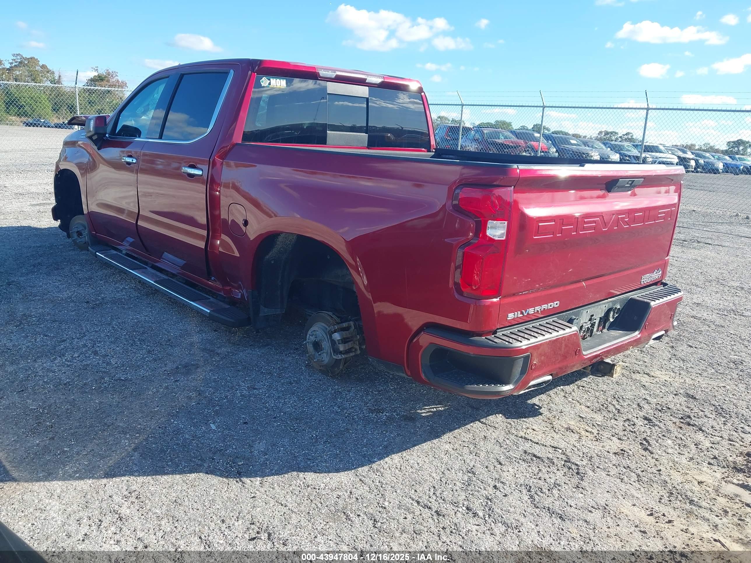 CHEVROLET SILVERADO image 3