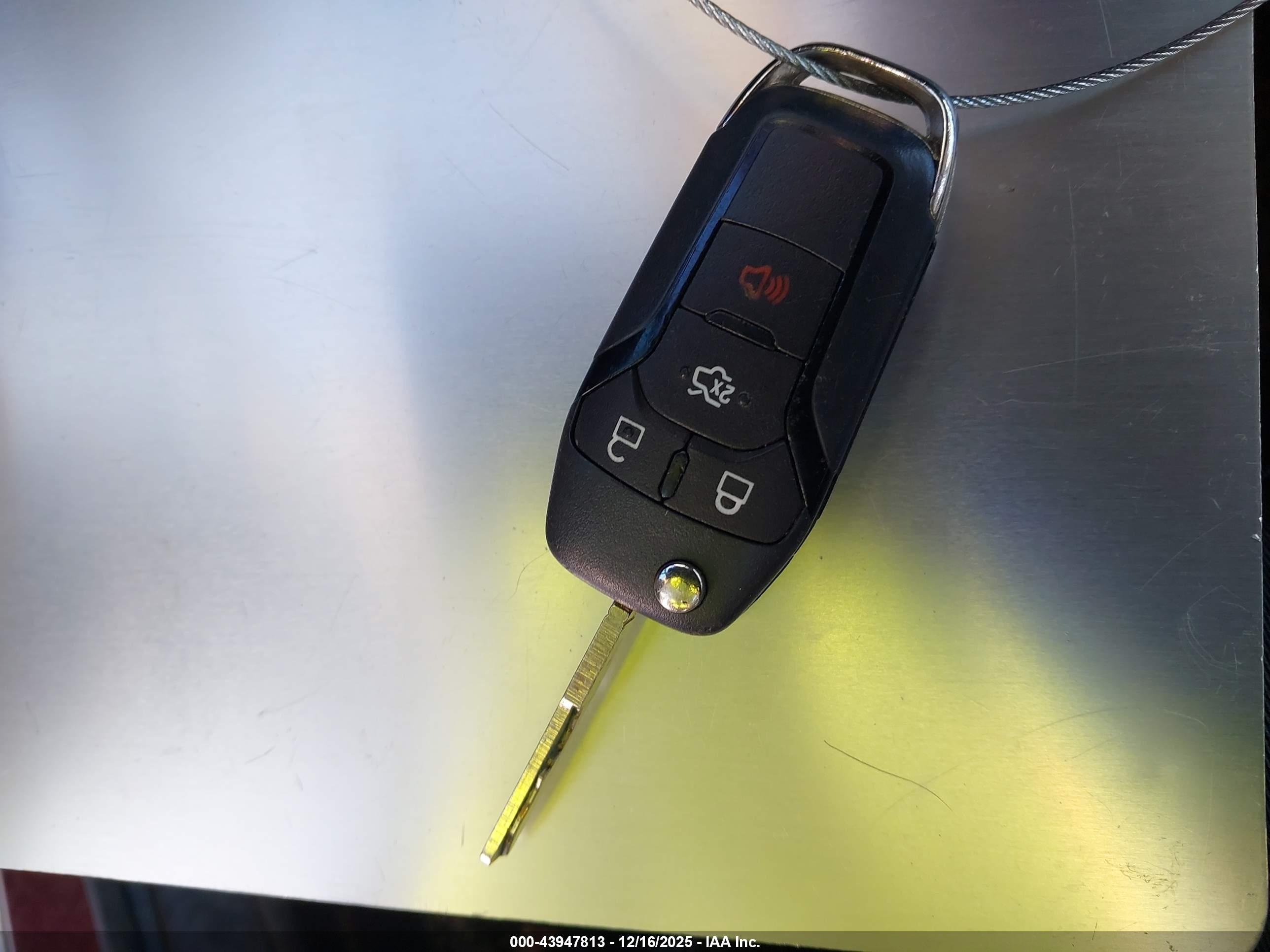 FORD FUSION image 11
