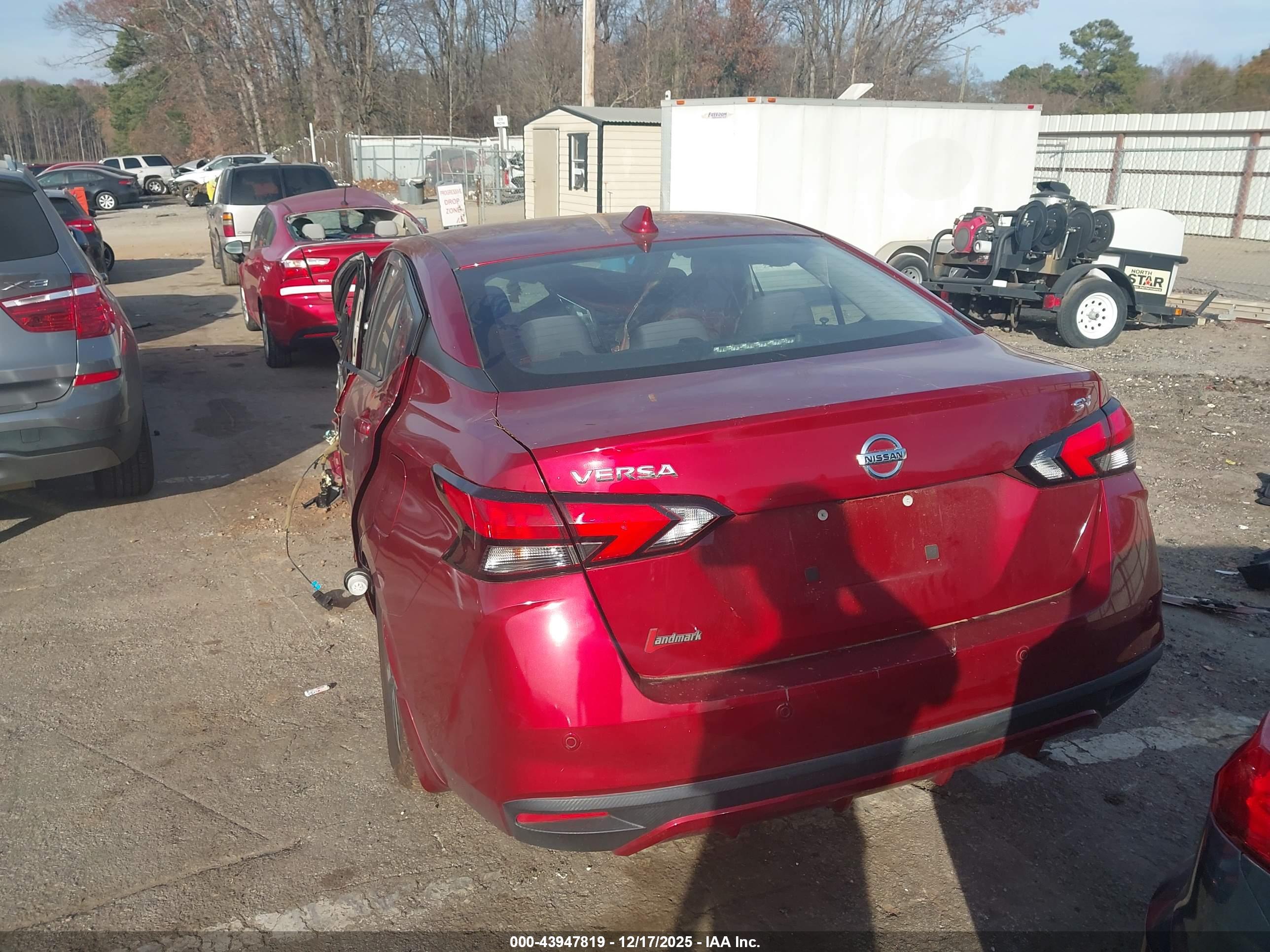 NISSAN VERSA image 3