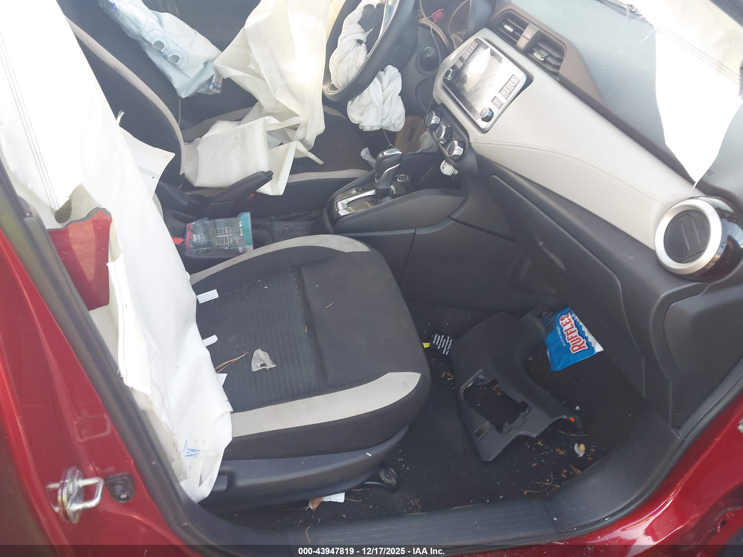 NISSAN VERSA image 5