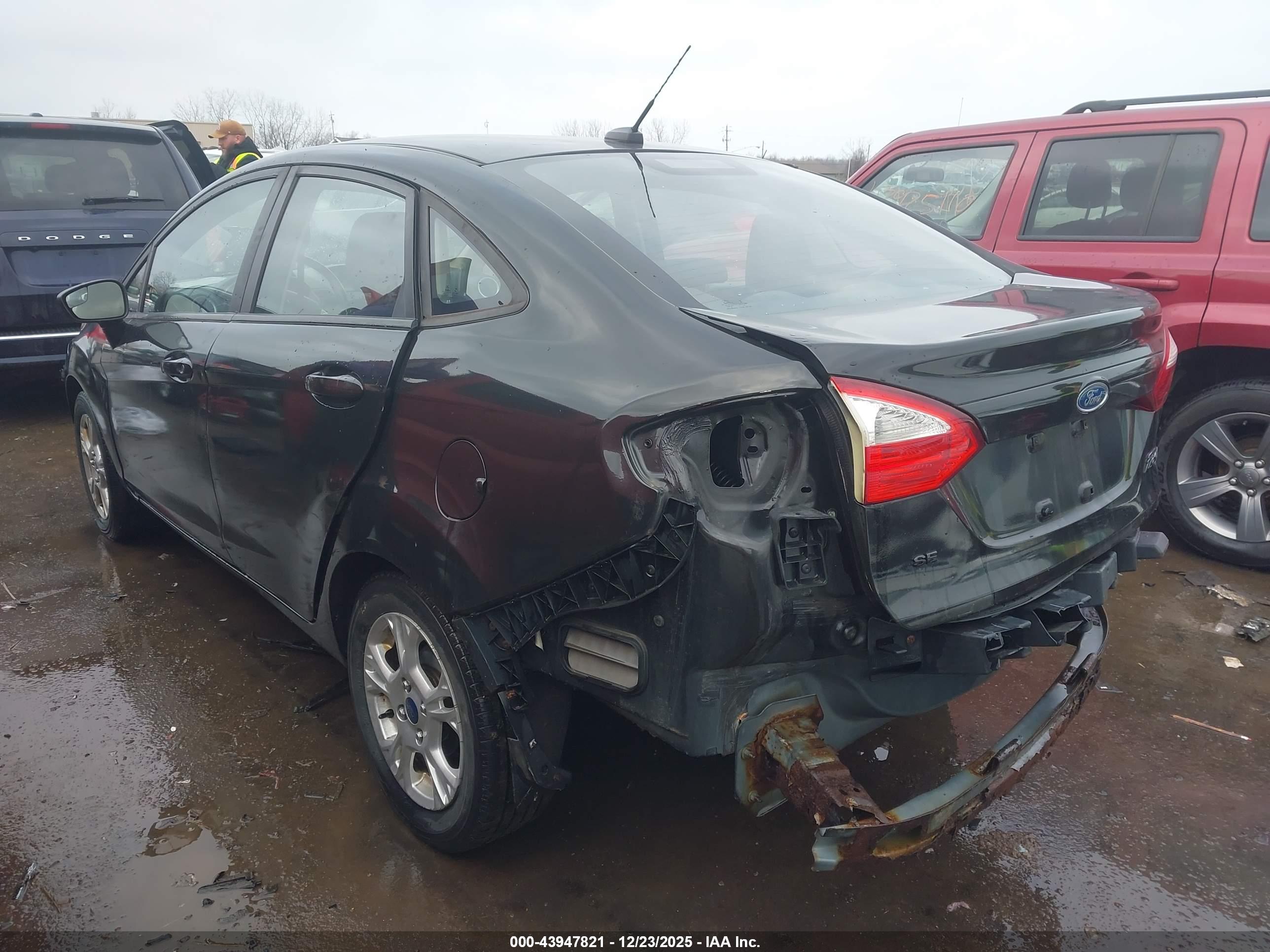 FORD FIESTA image 3
