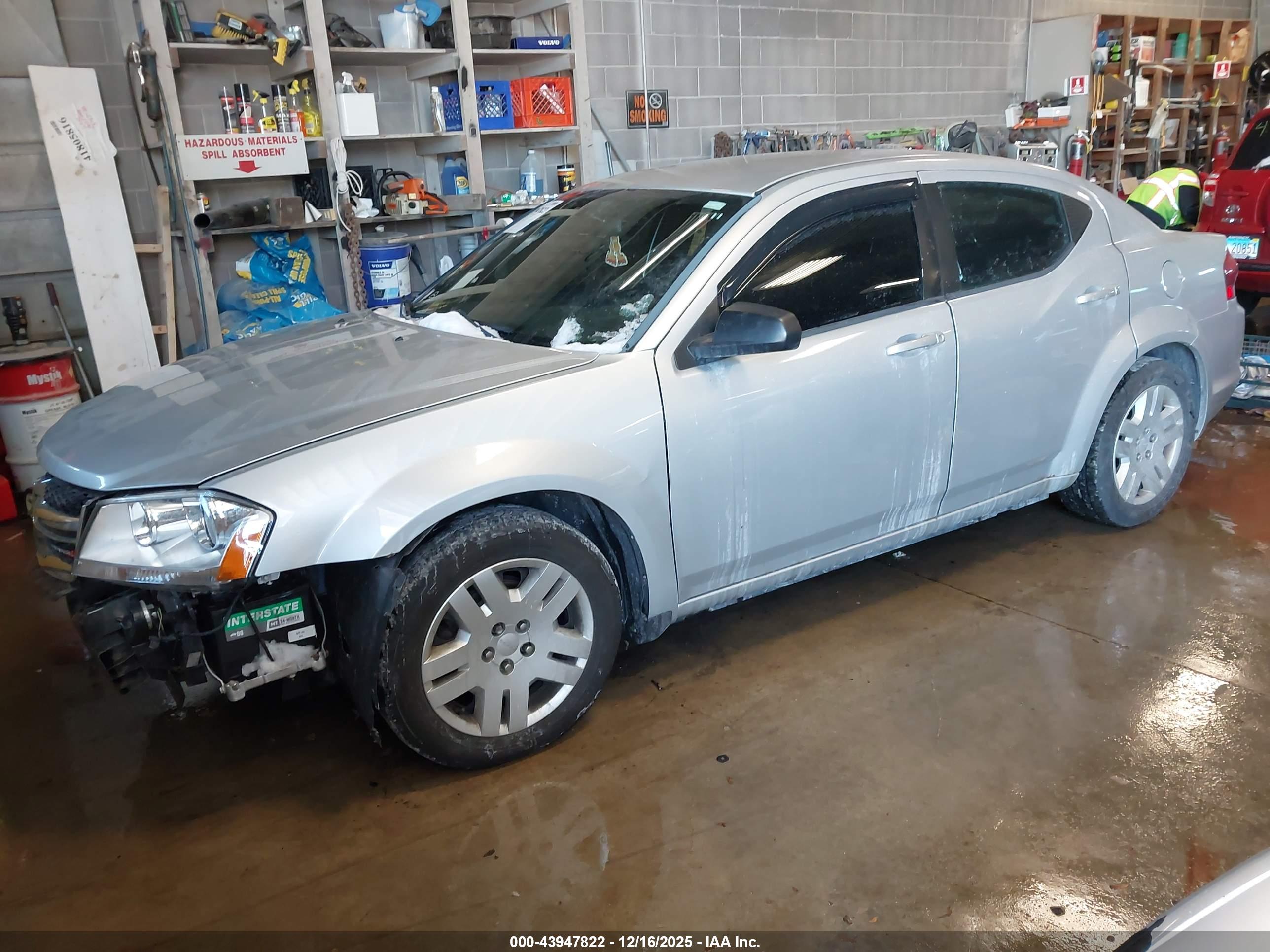 DODGE AVENGER image 2