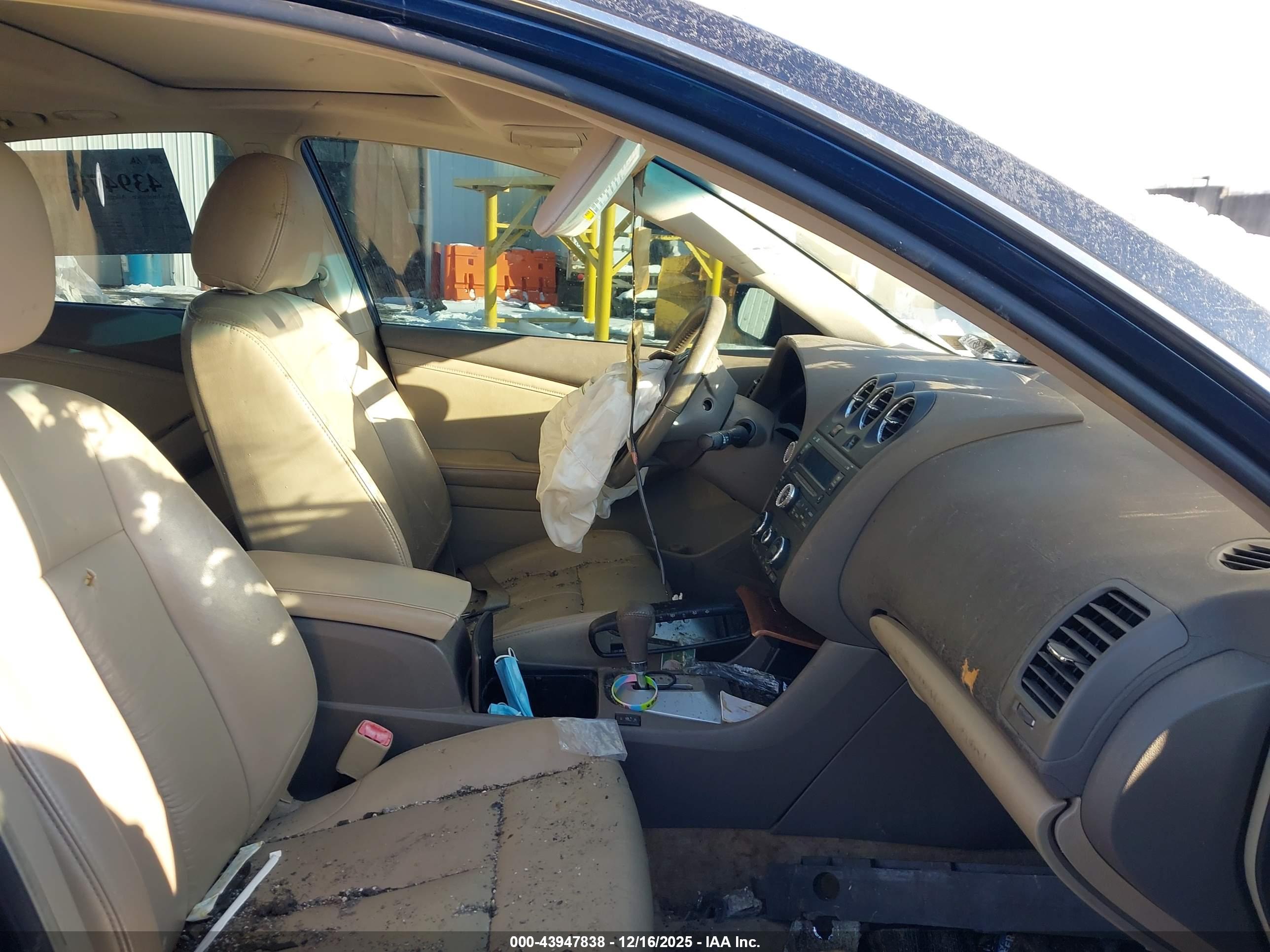NISSAN ALTIMA image 5