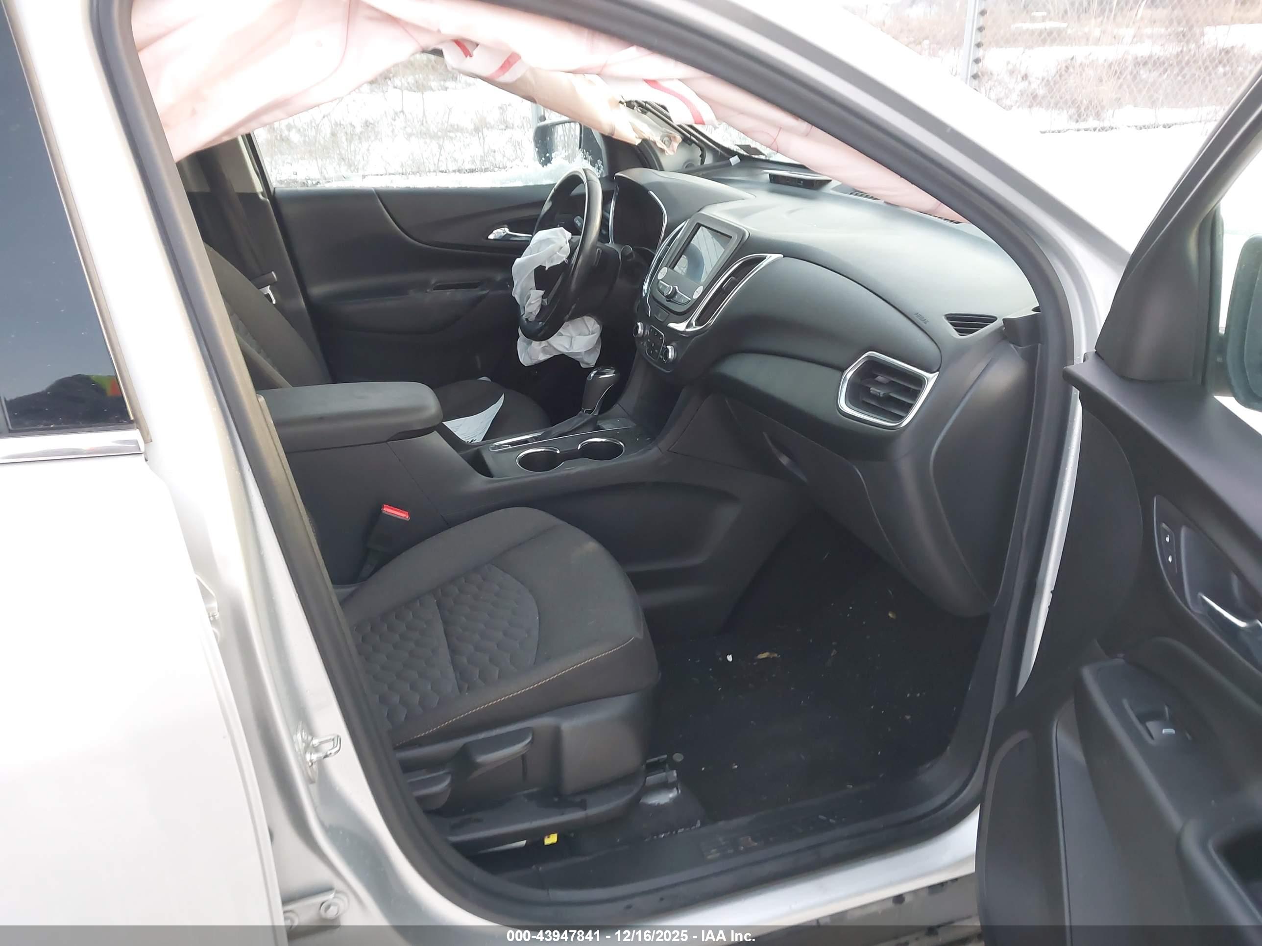 CHEVROLET EQUINOX image 5