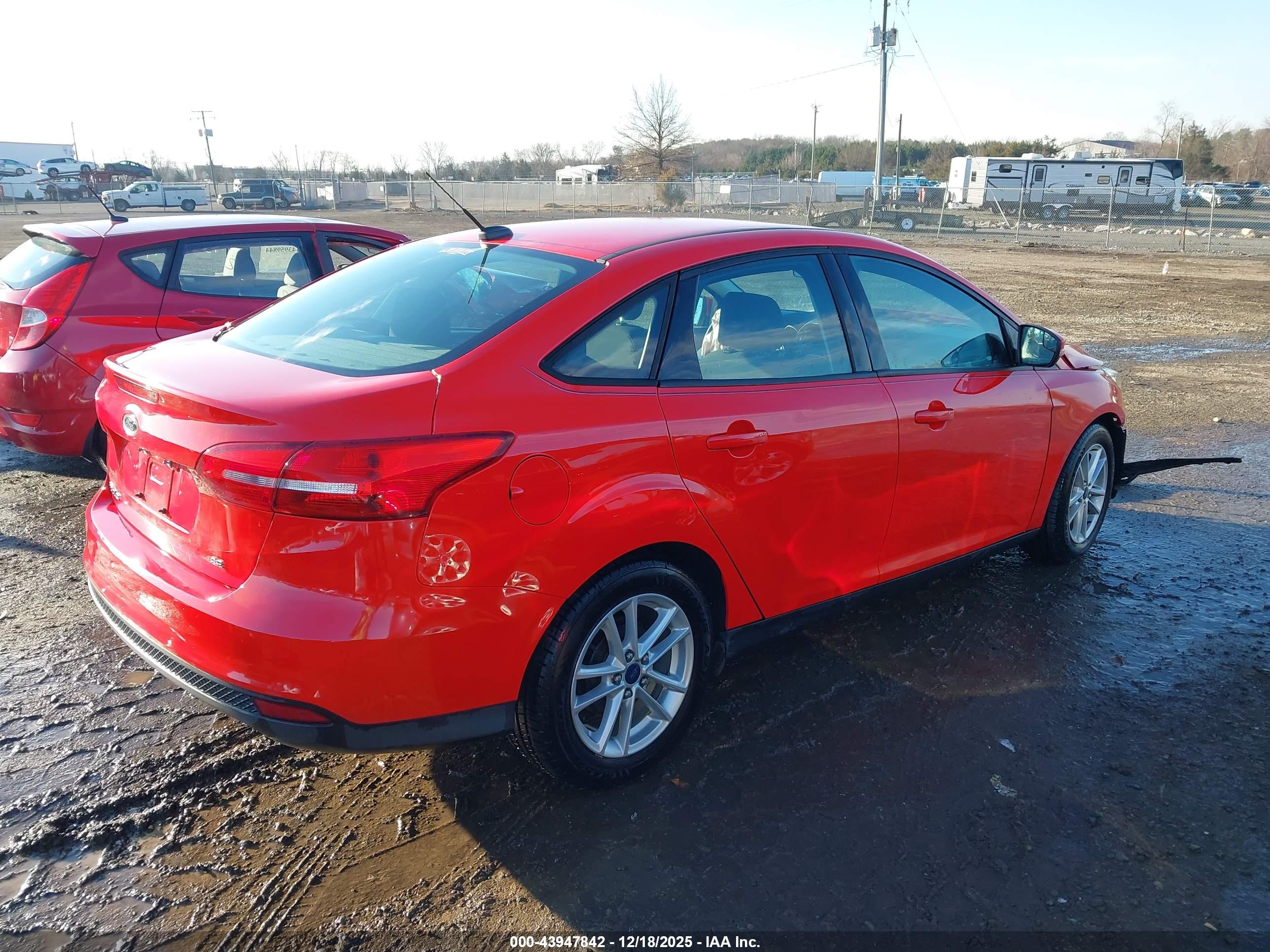 FORD FOCUS image 4