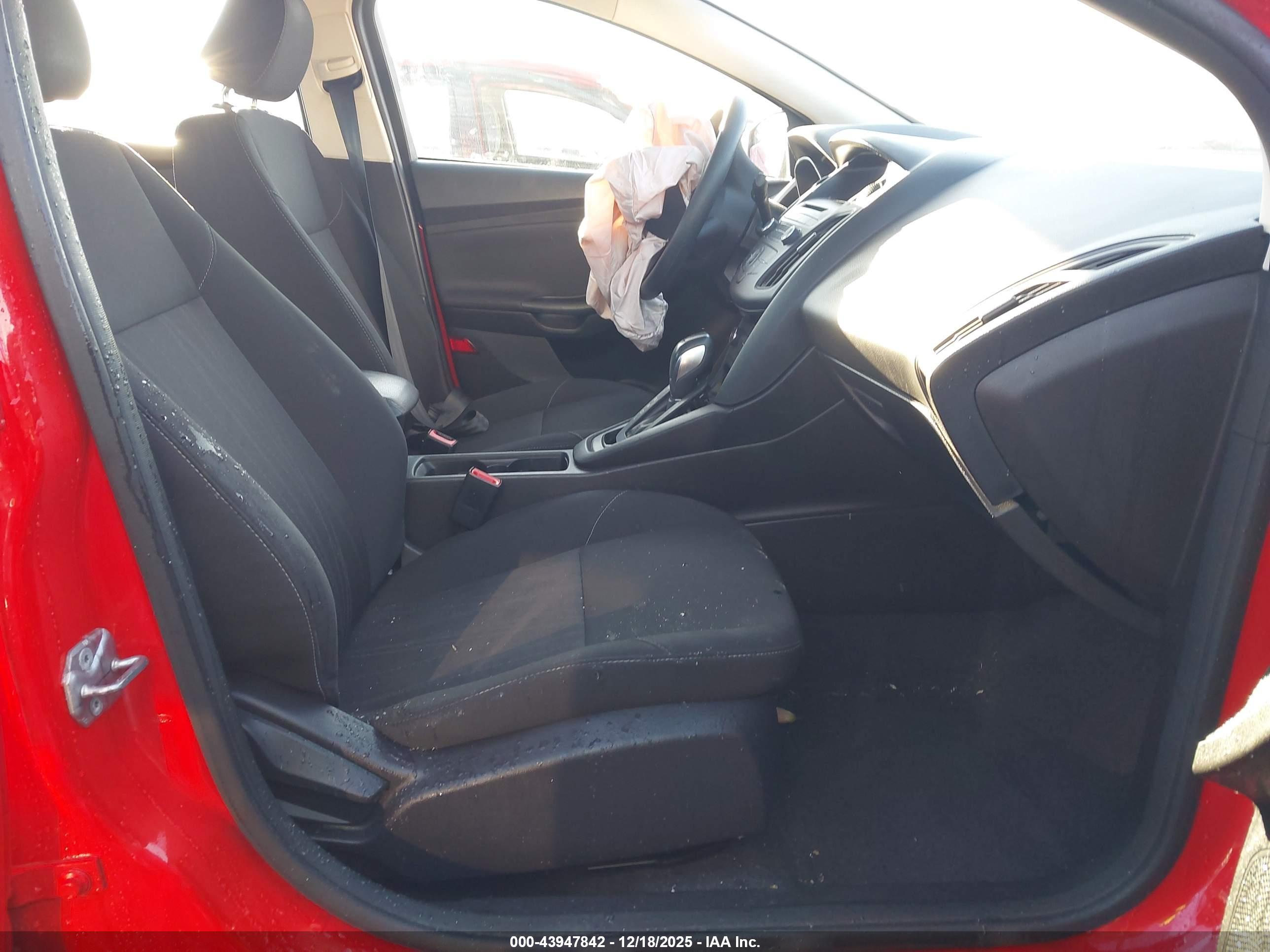 FORD FOCUS image 5