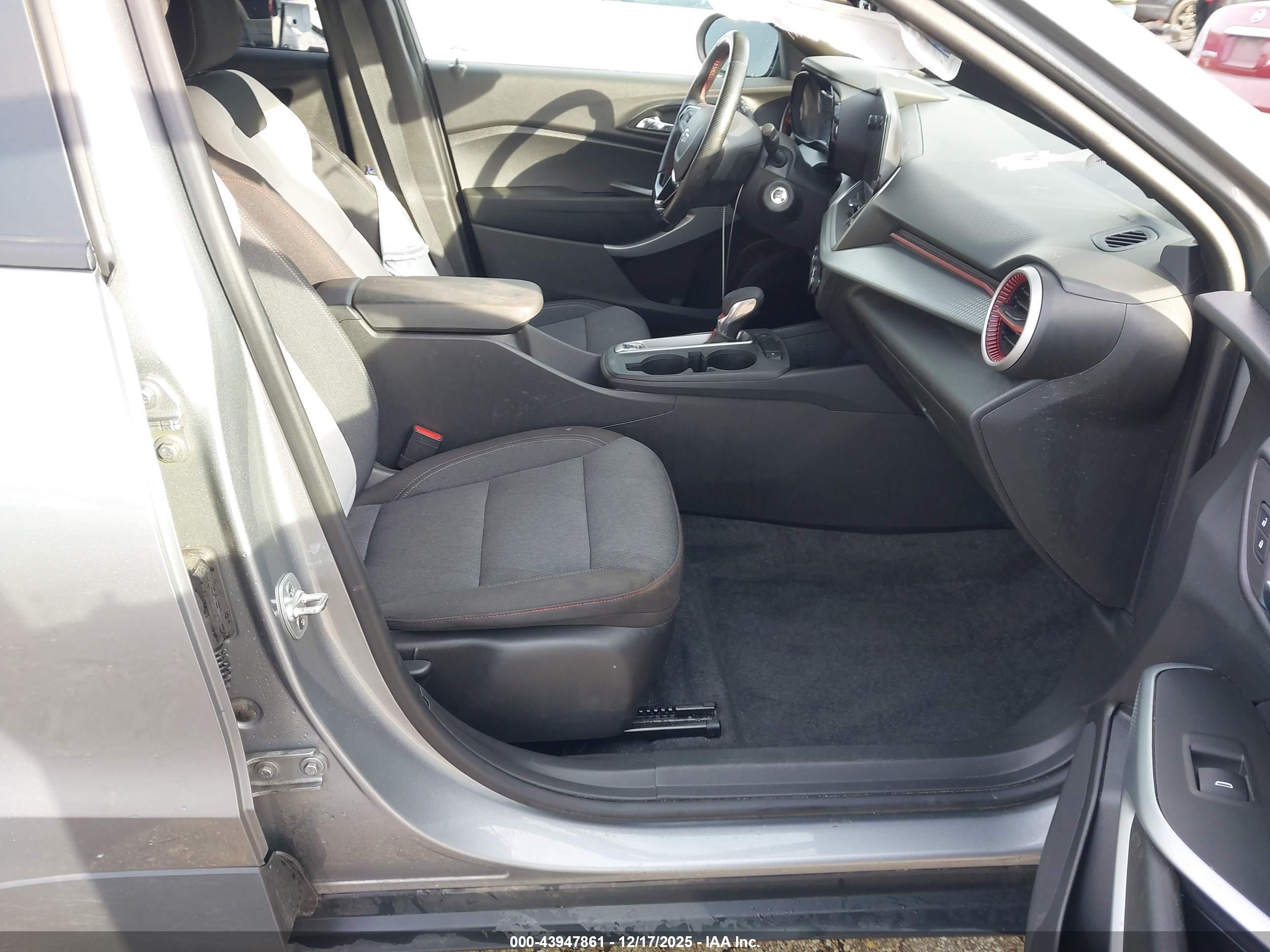 CHEVROLET TRAX image 5