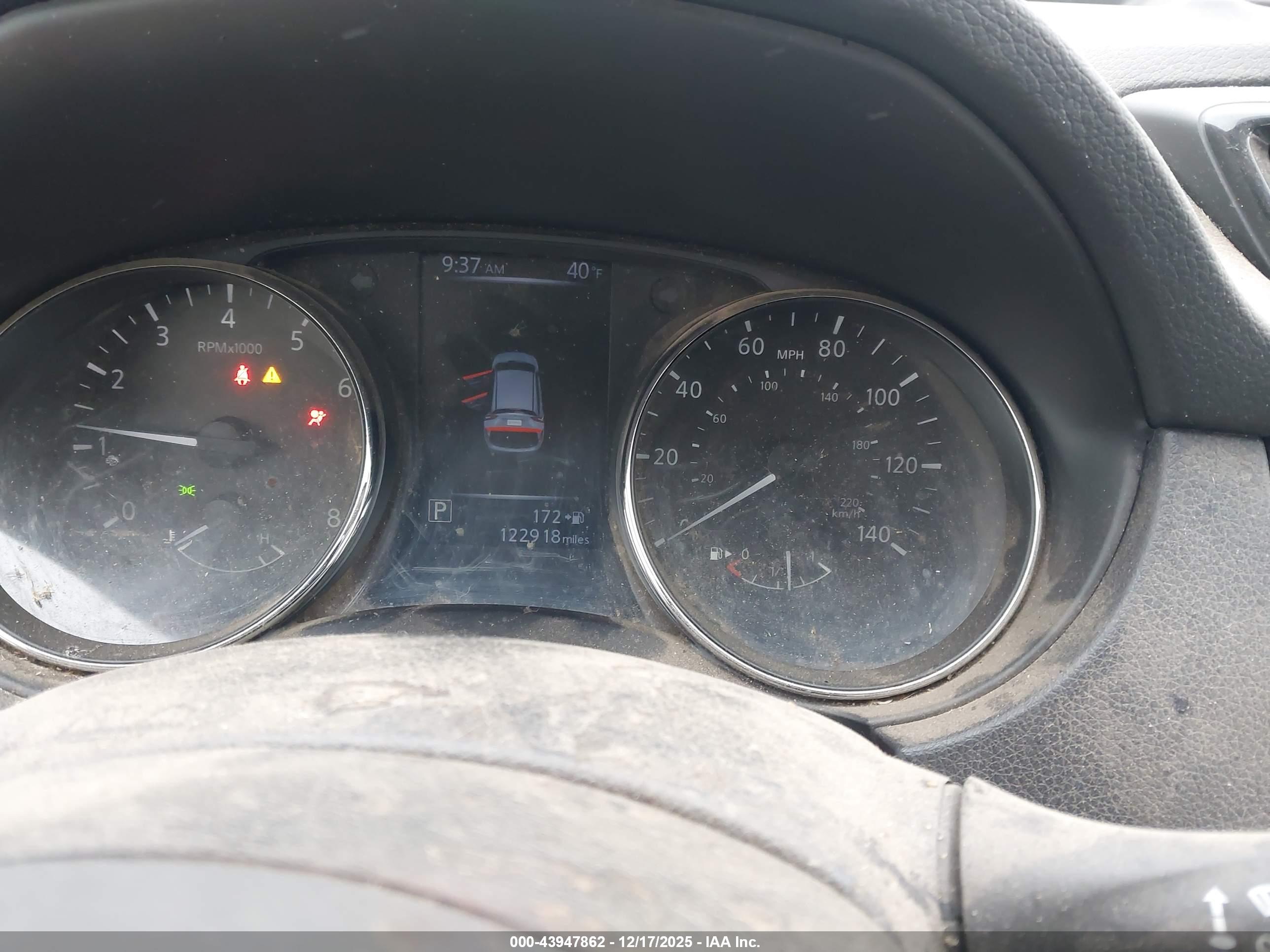 NISSAN ROGUE image 7