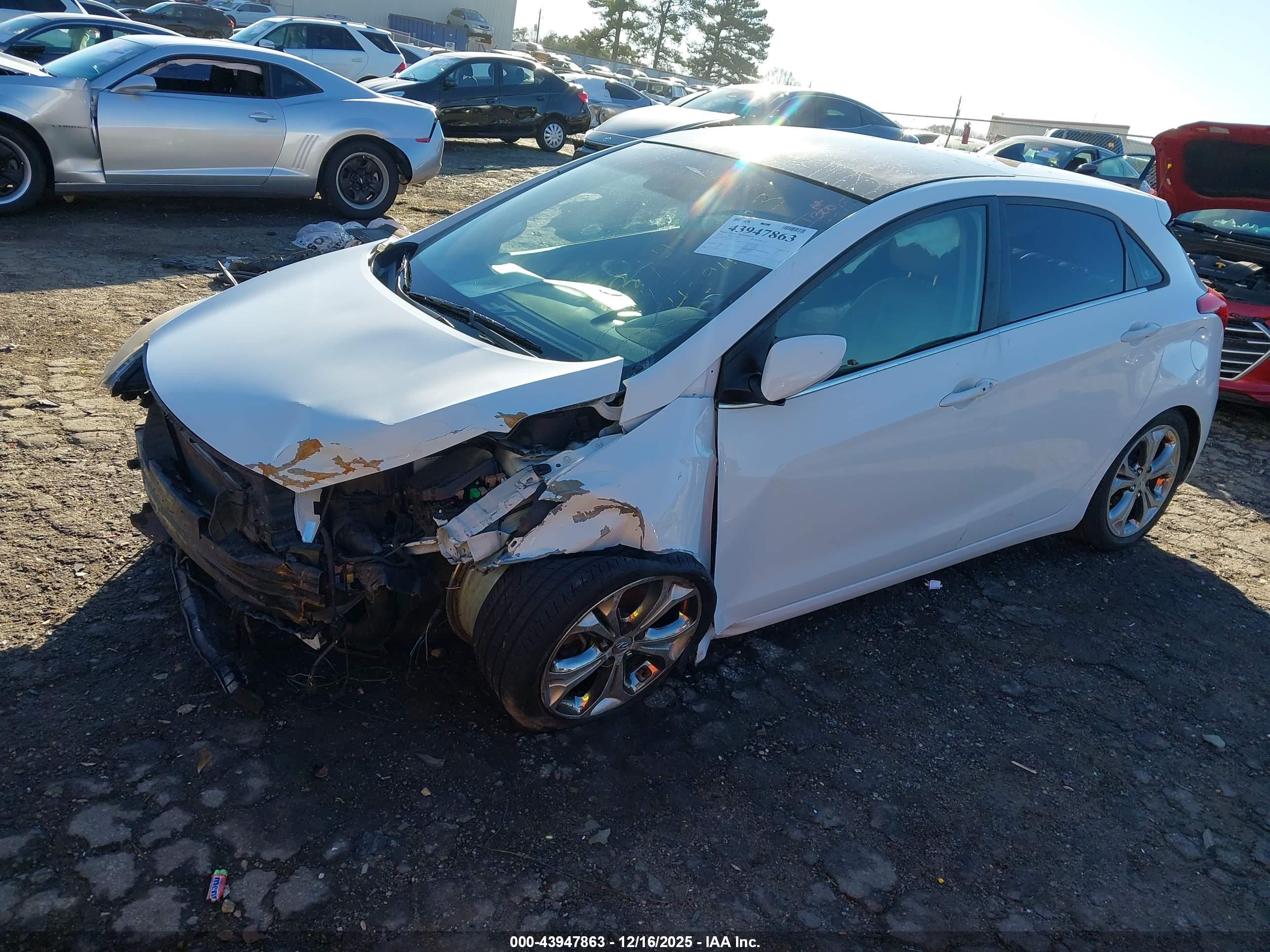 HYUNDAI ELANTRA image 2
