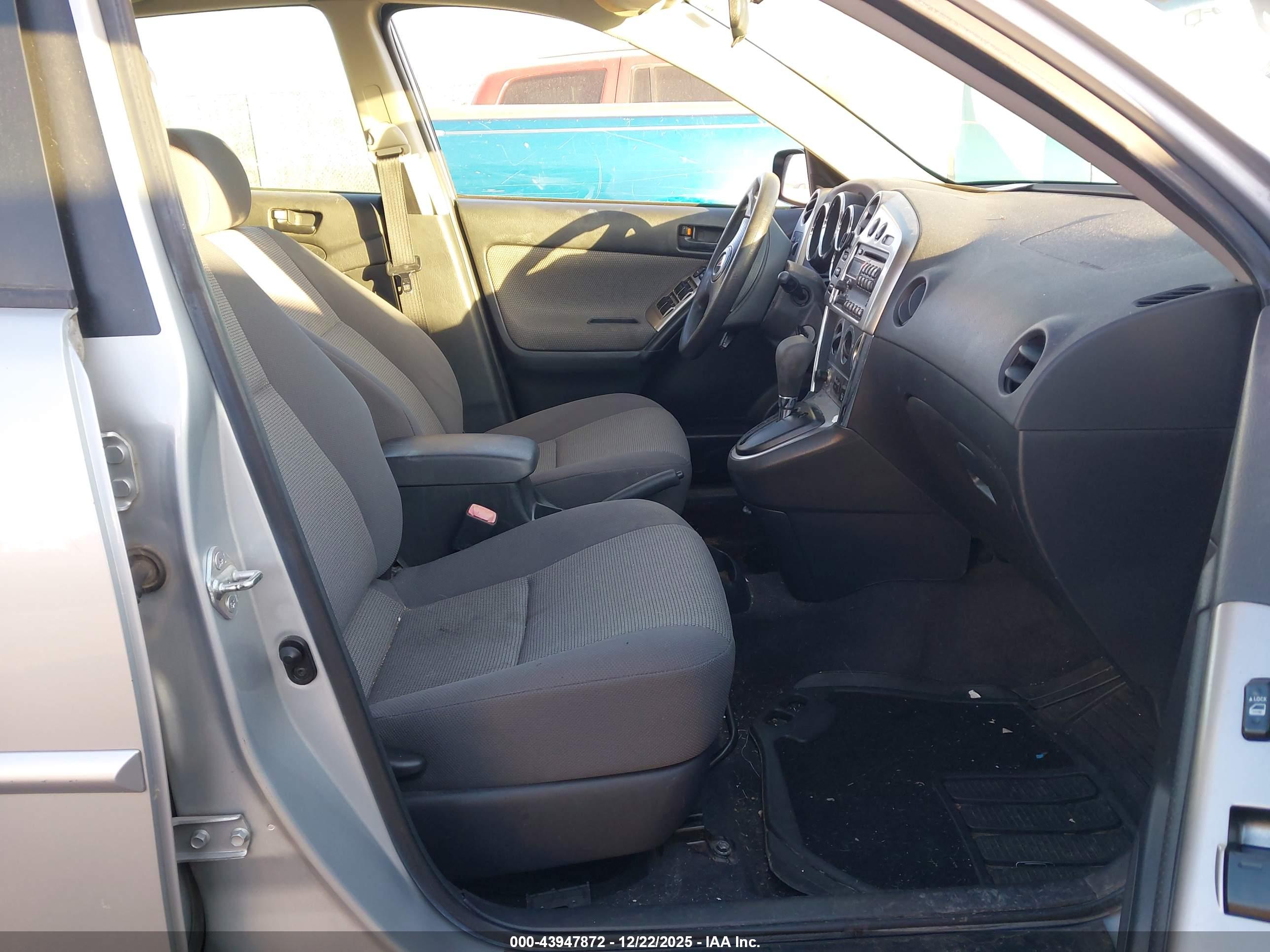 PONTIAC VIBE image 5