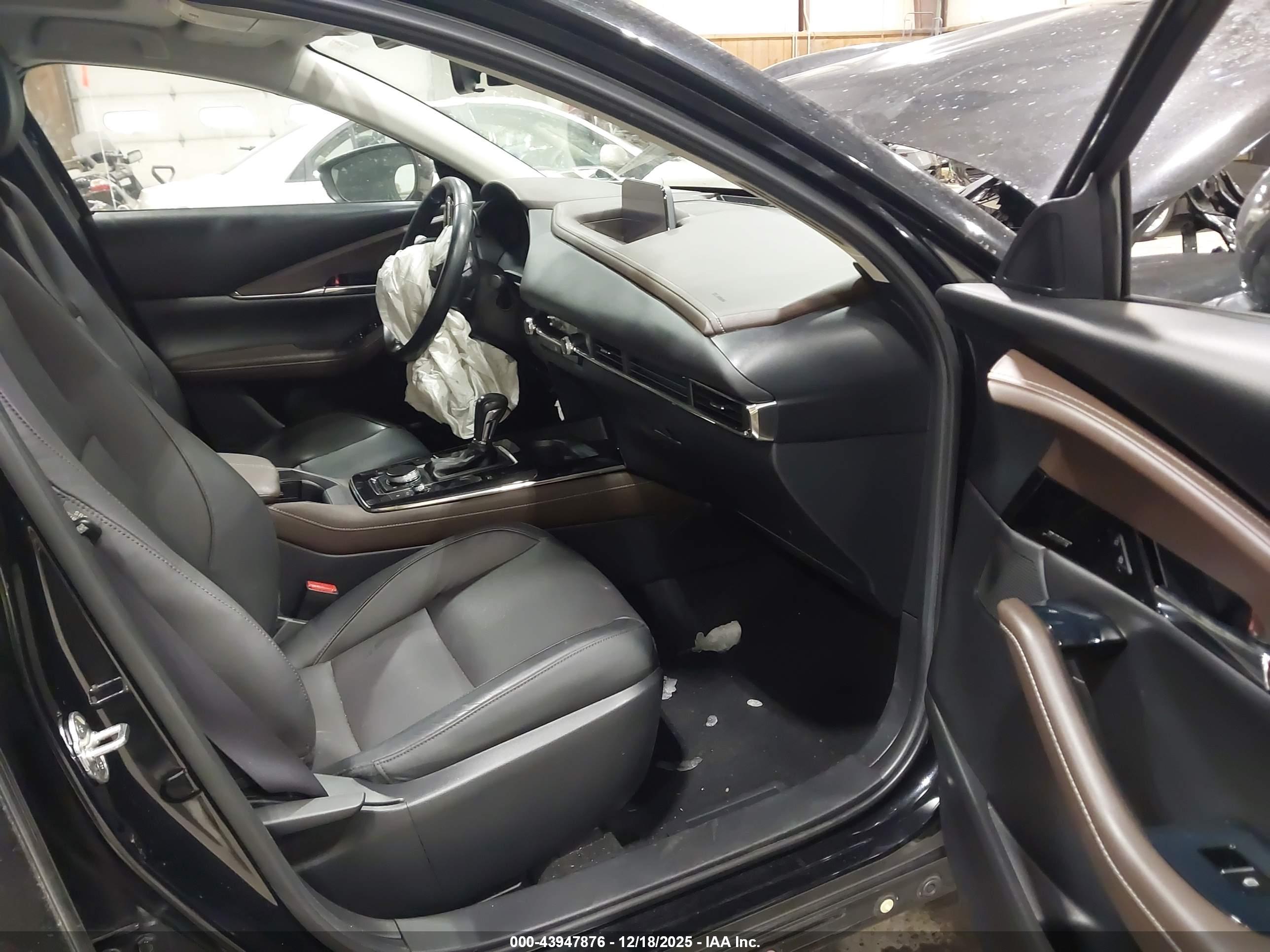 MAZDA CX-30 image 5