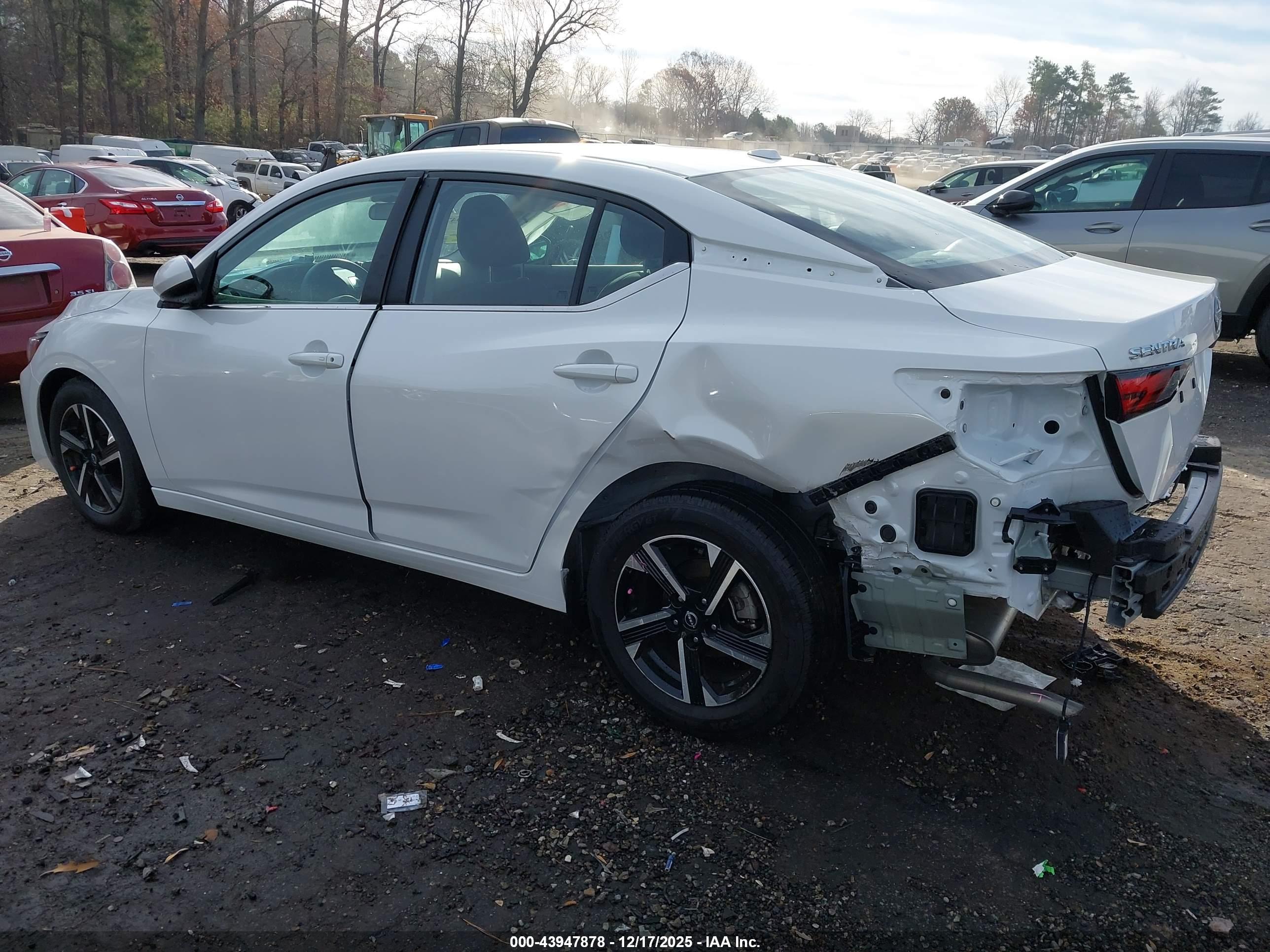 NISSAN SENTRA image 3