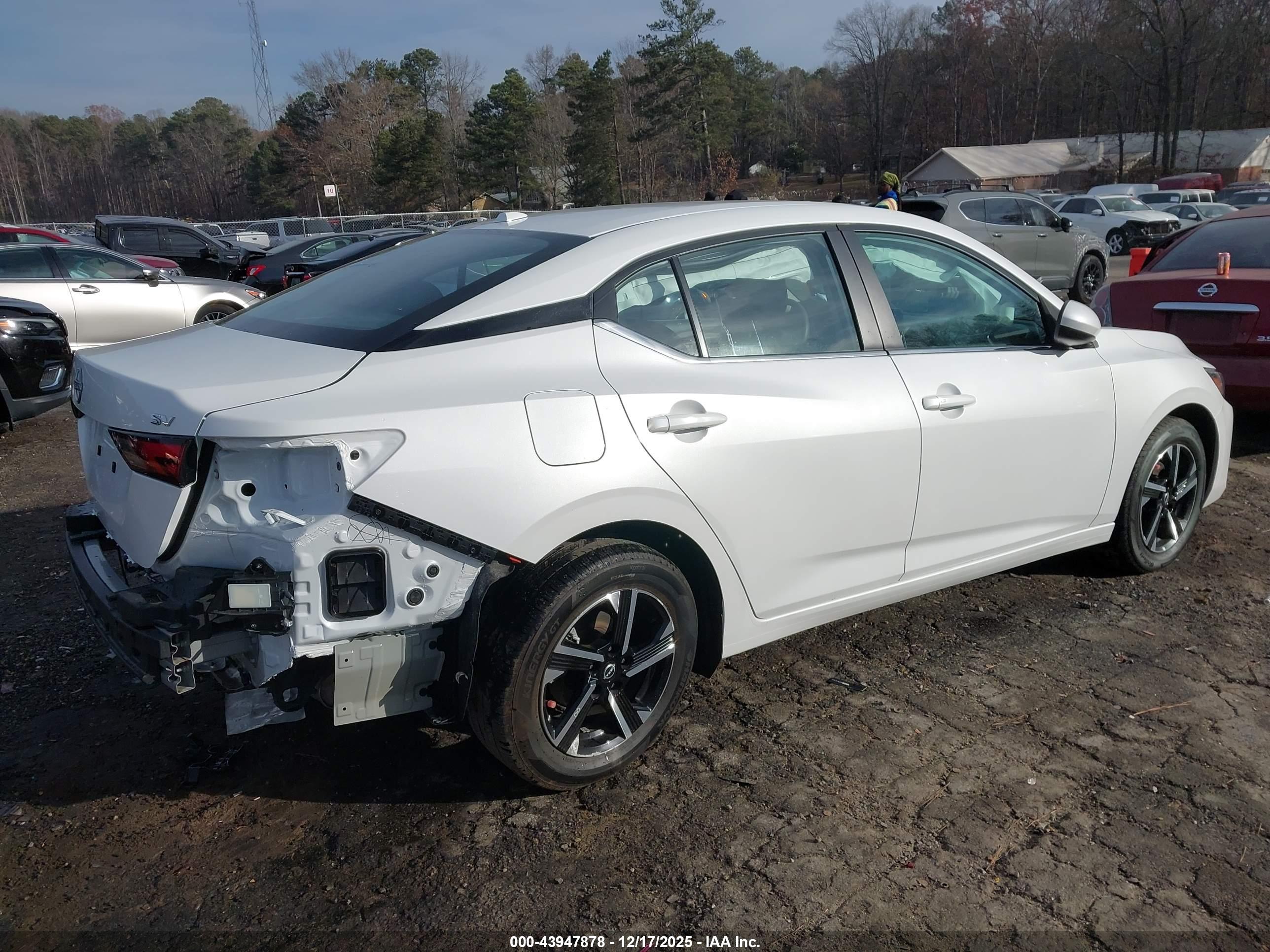 NISSAN SENTRA image 4