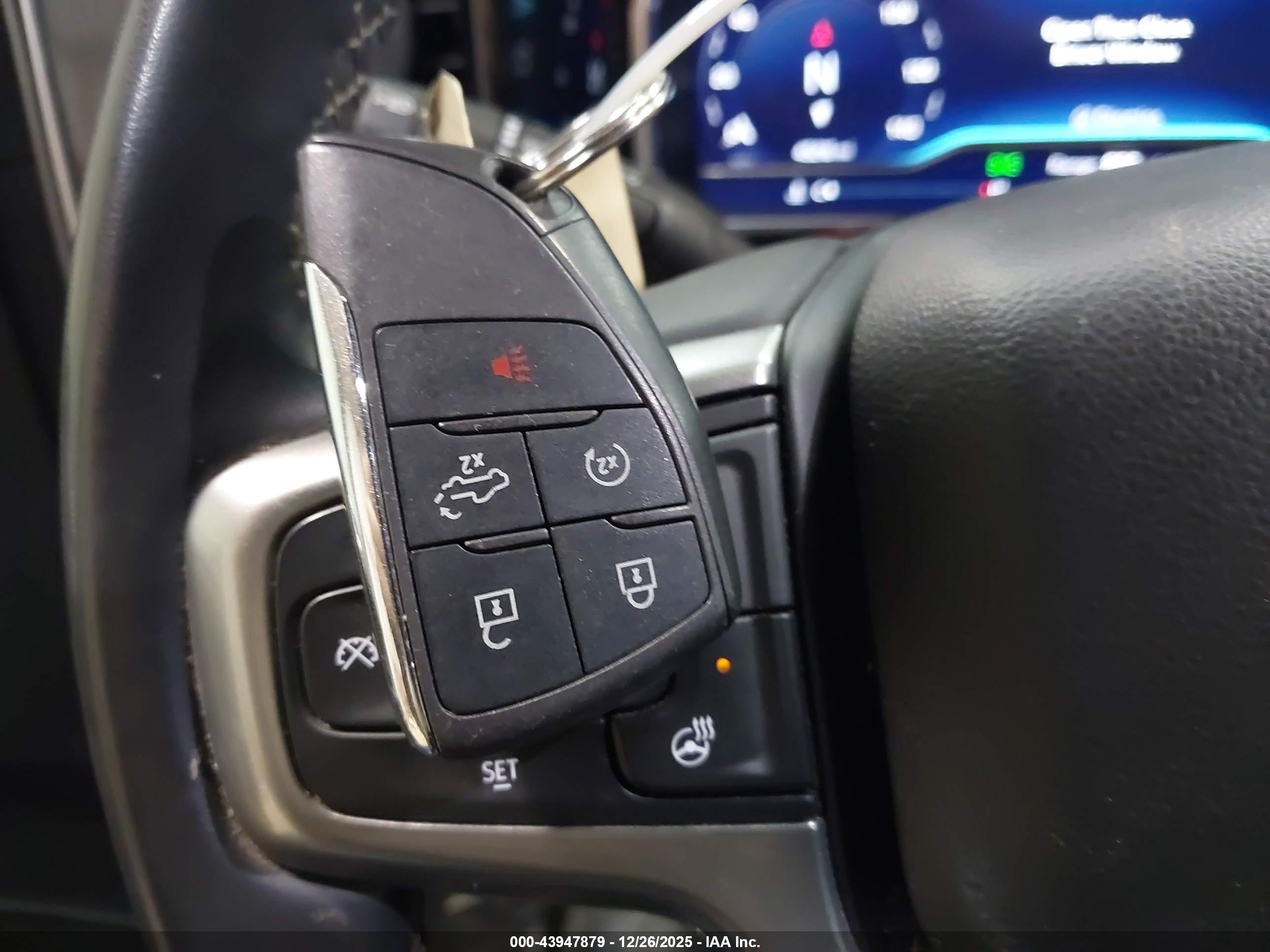 CHEVROLET SILVERADO image 11