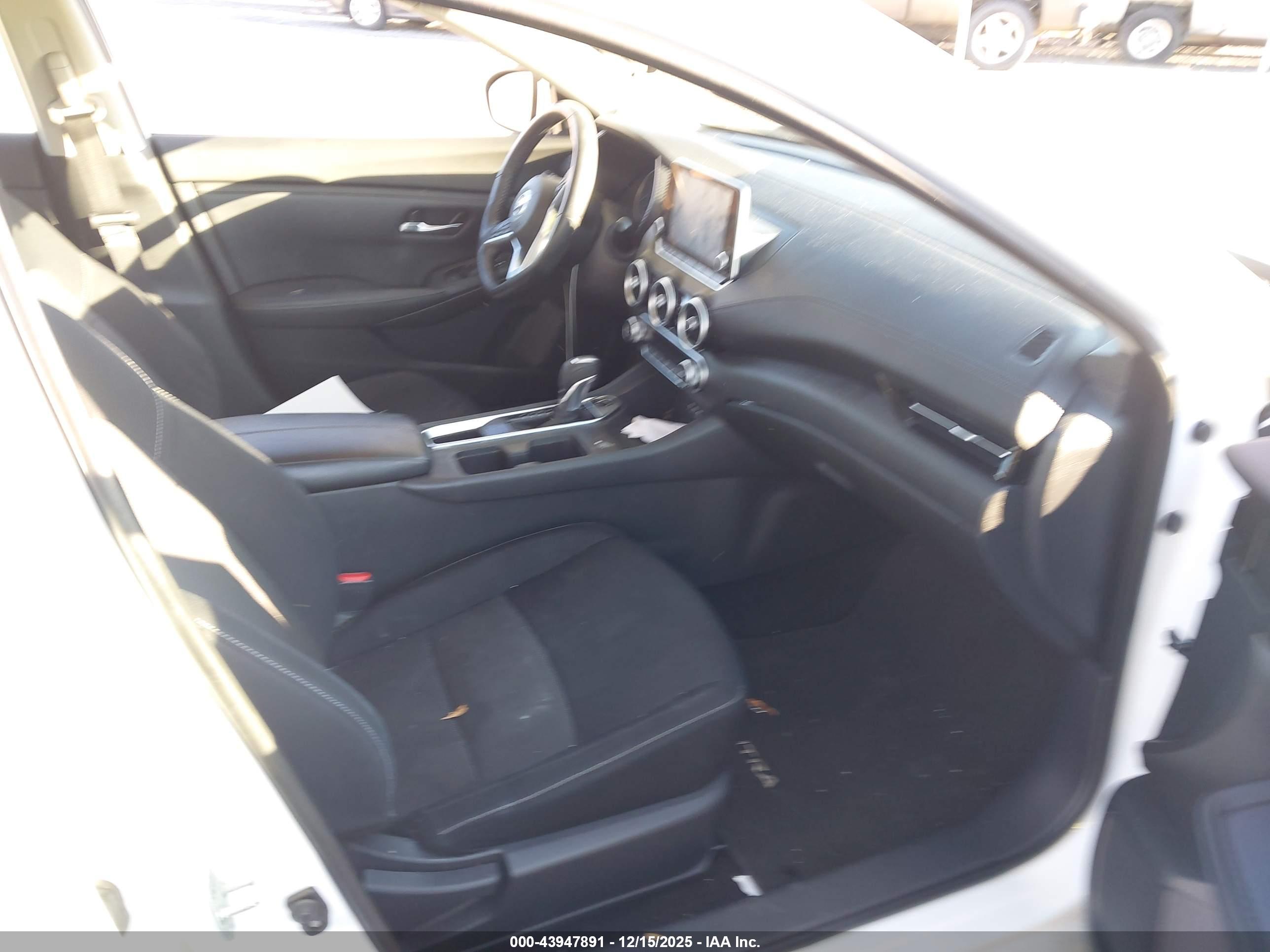NISSAN SENTRA image 5