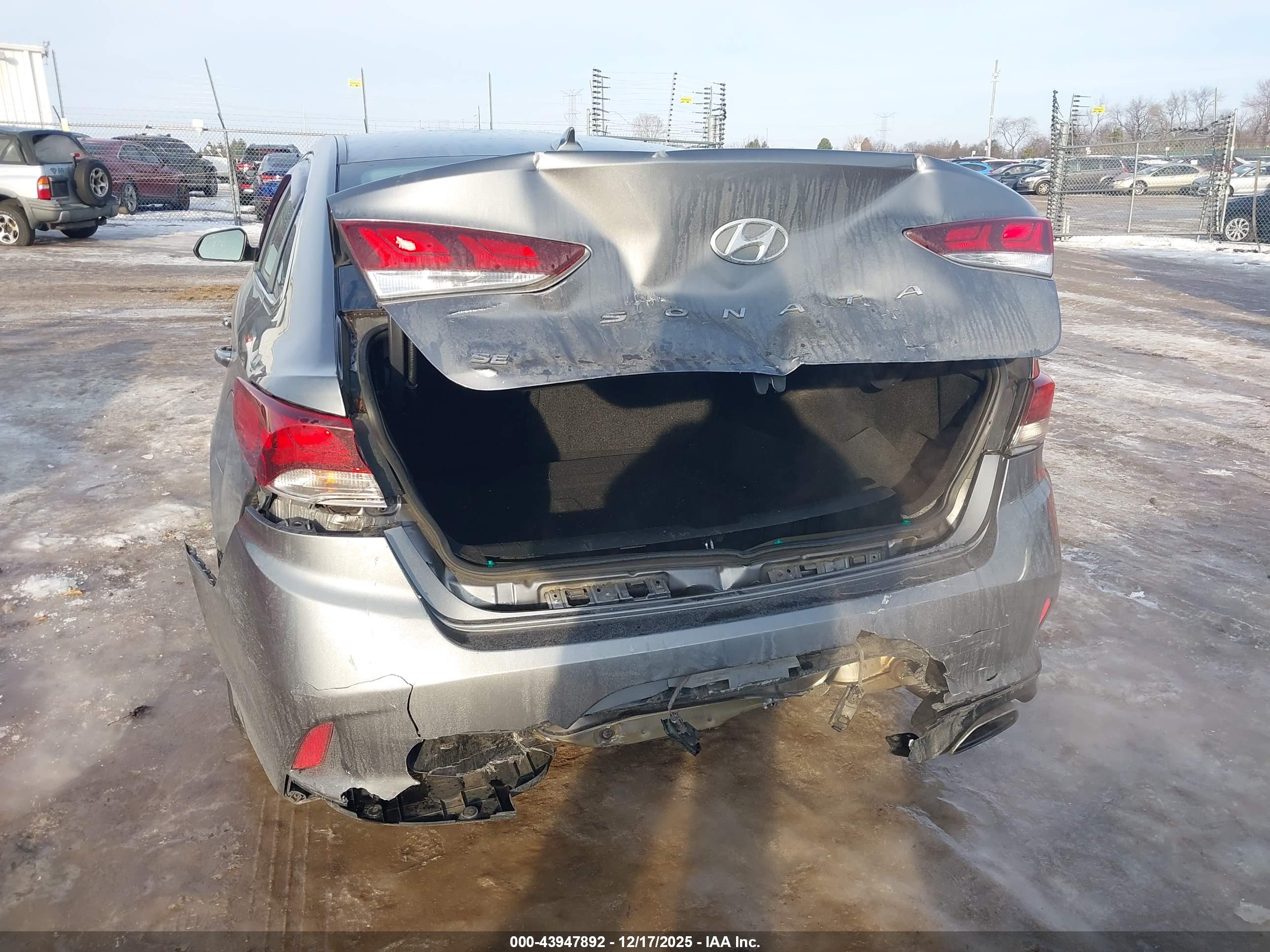 HYUNDAI SONATA image 6