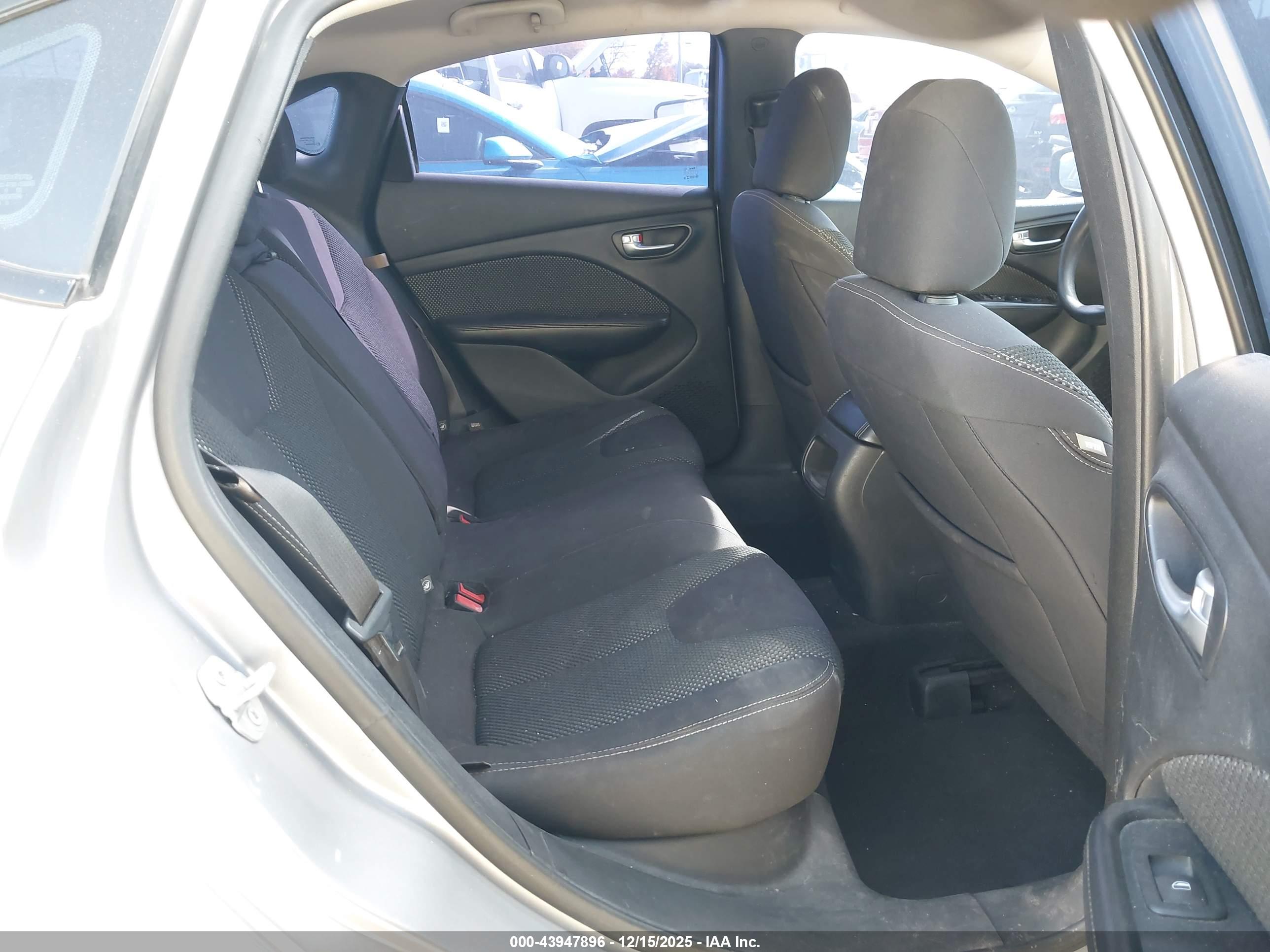 DODGE DART image 8