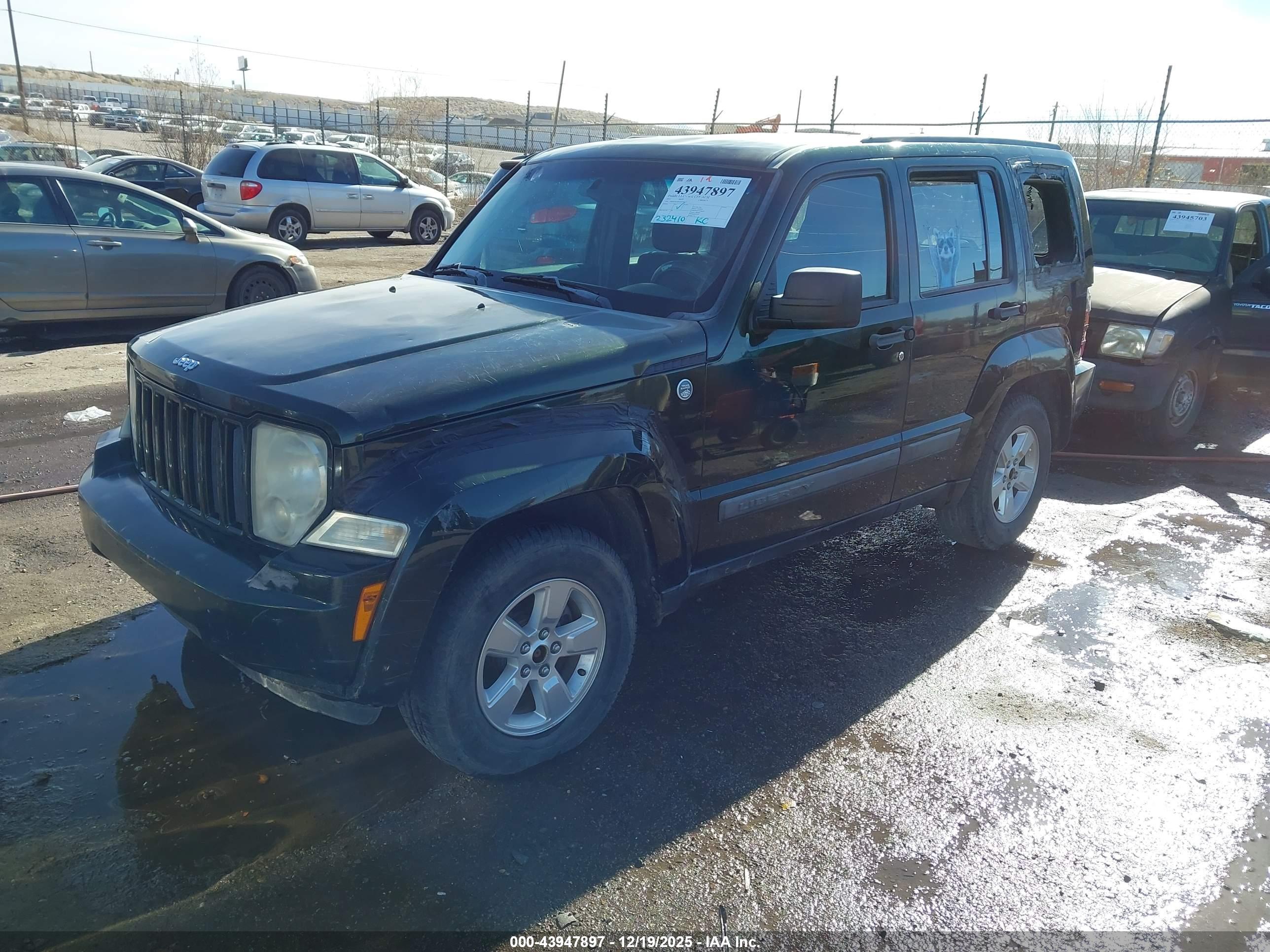 JEEP LIBERTY image 2