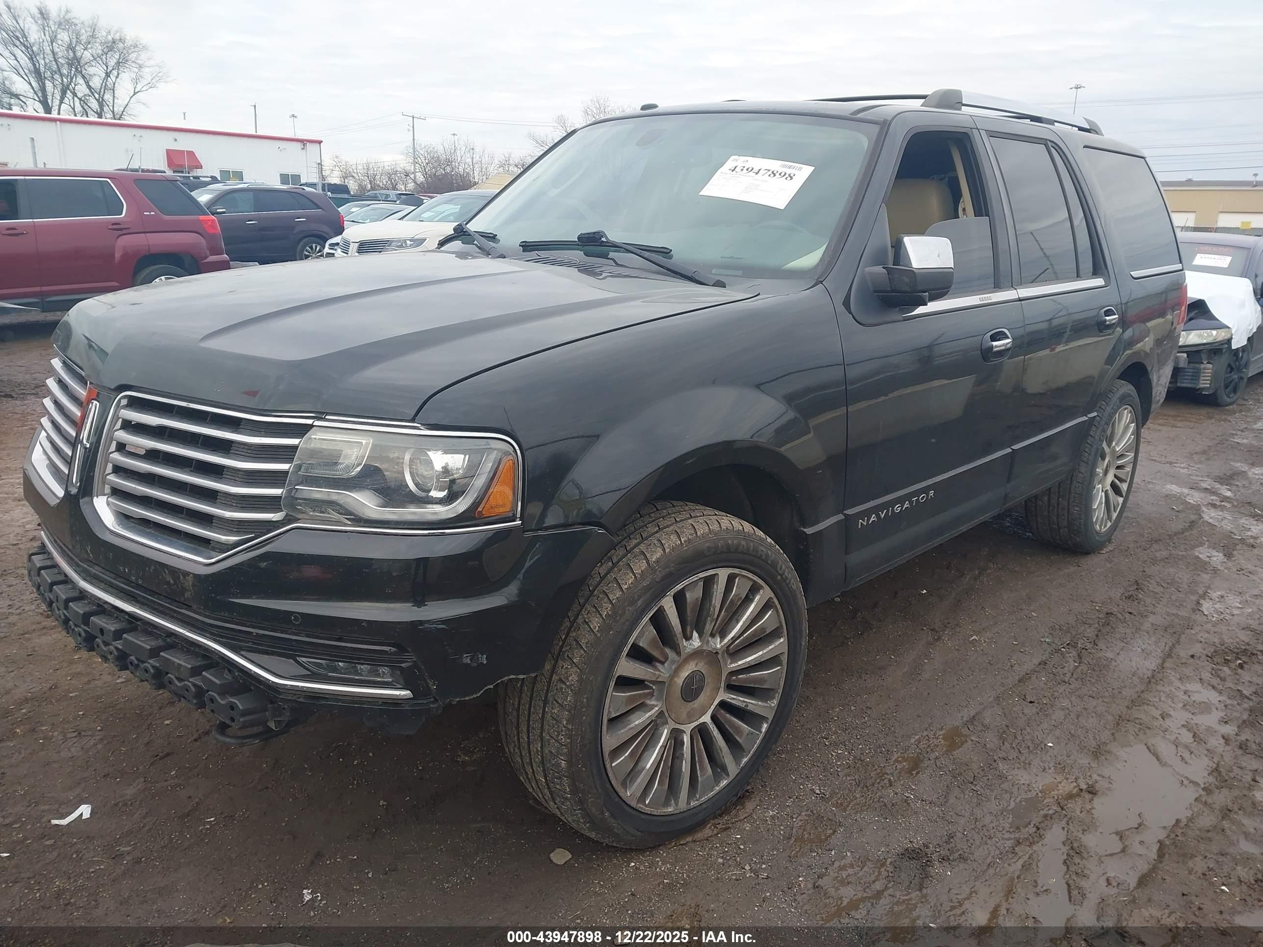 LINCOLN NAVIGATOR image 2