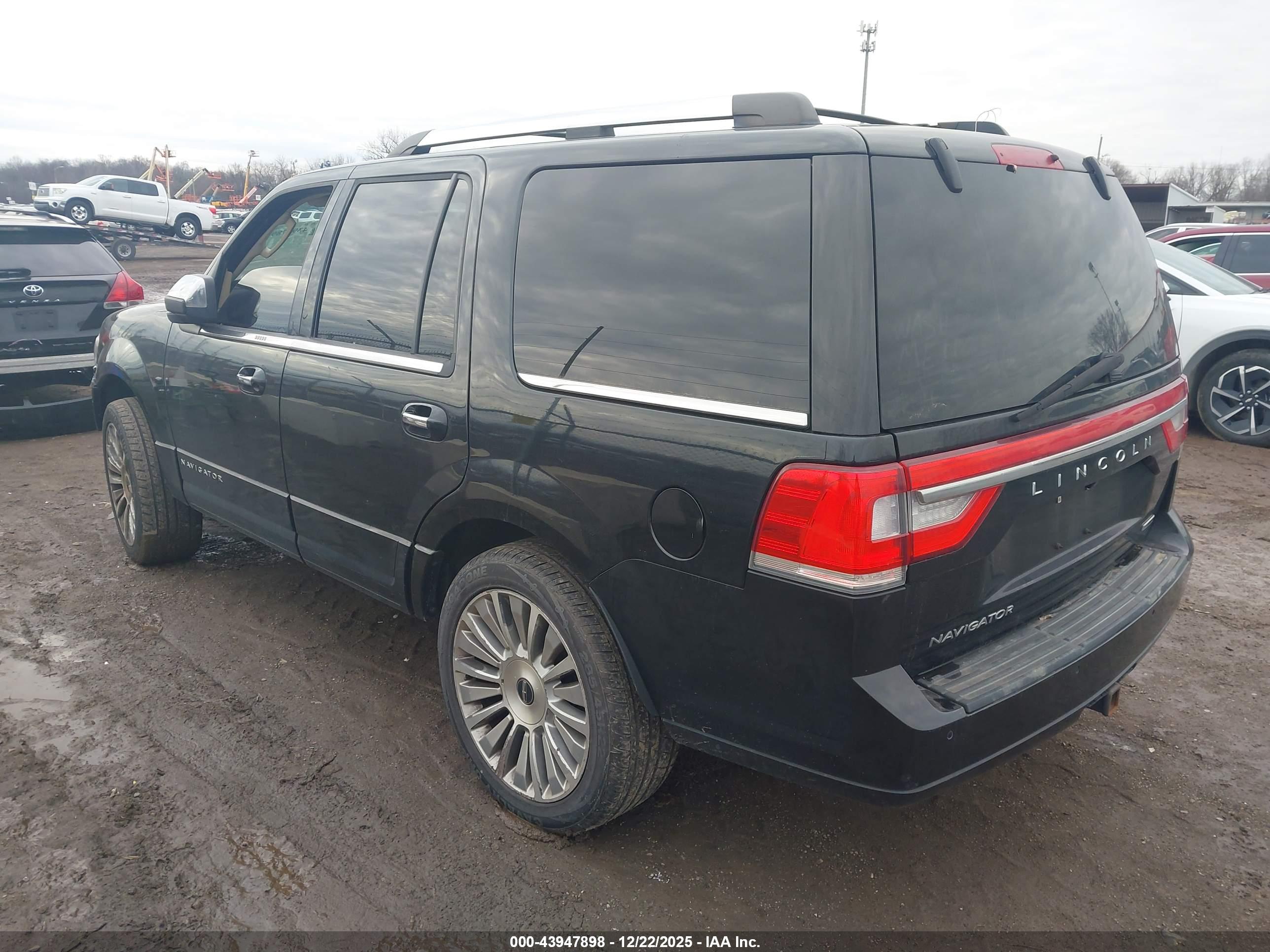 LINCOLN NAVIGATOR image 3