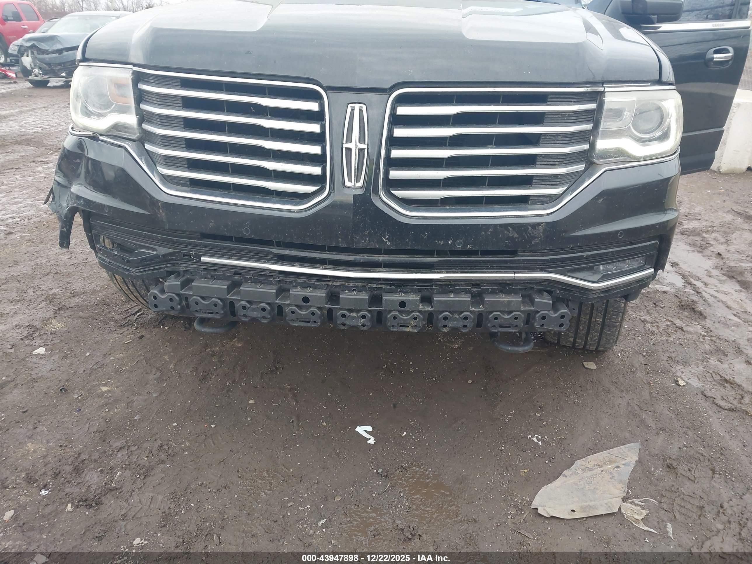 LINCOLN NAVIGATOR image 6