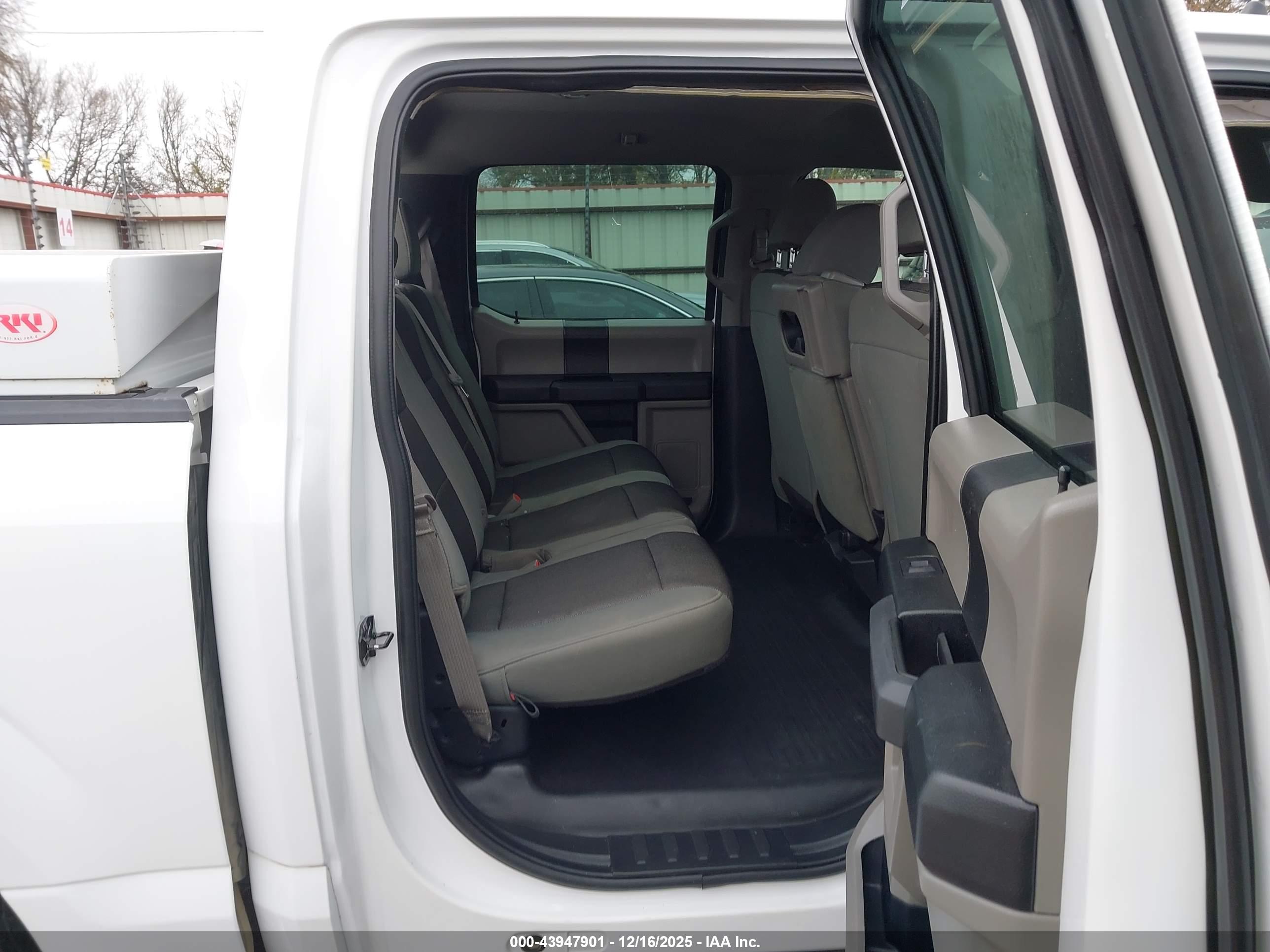 FORD F-150 image 8
