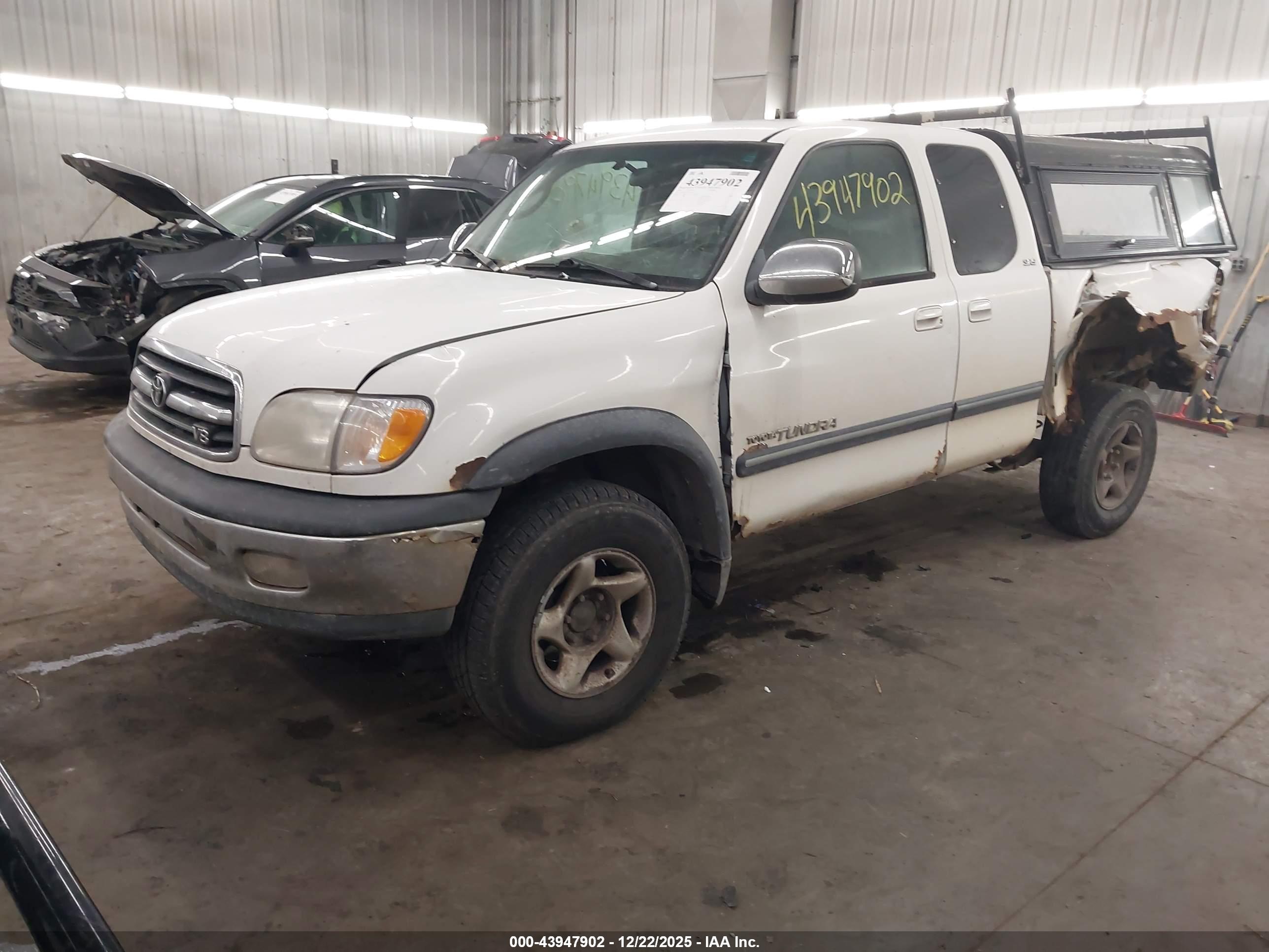 TOYOTA TUNDRA image 2