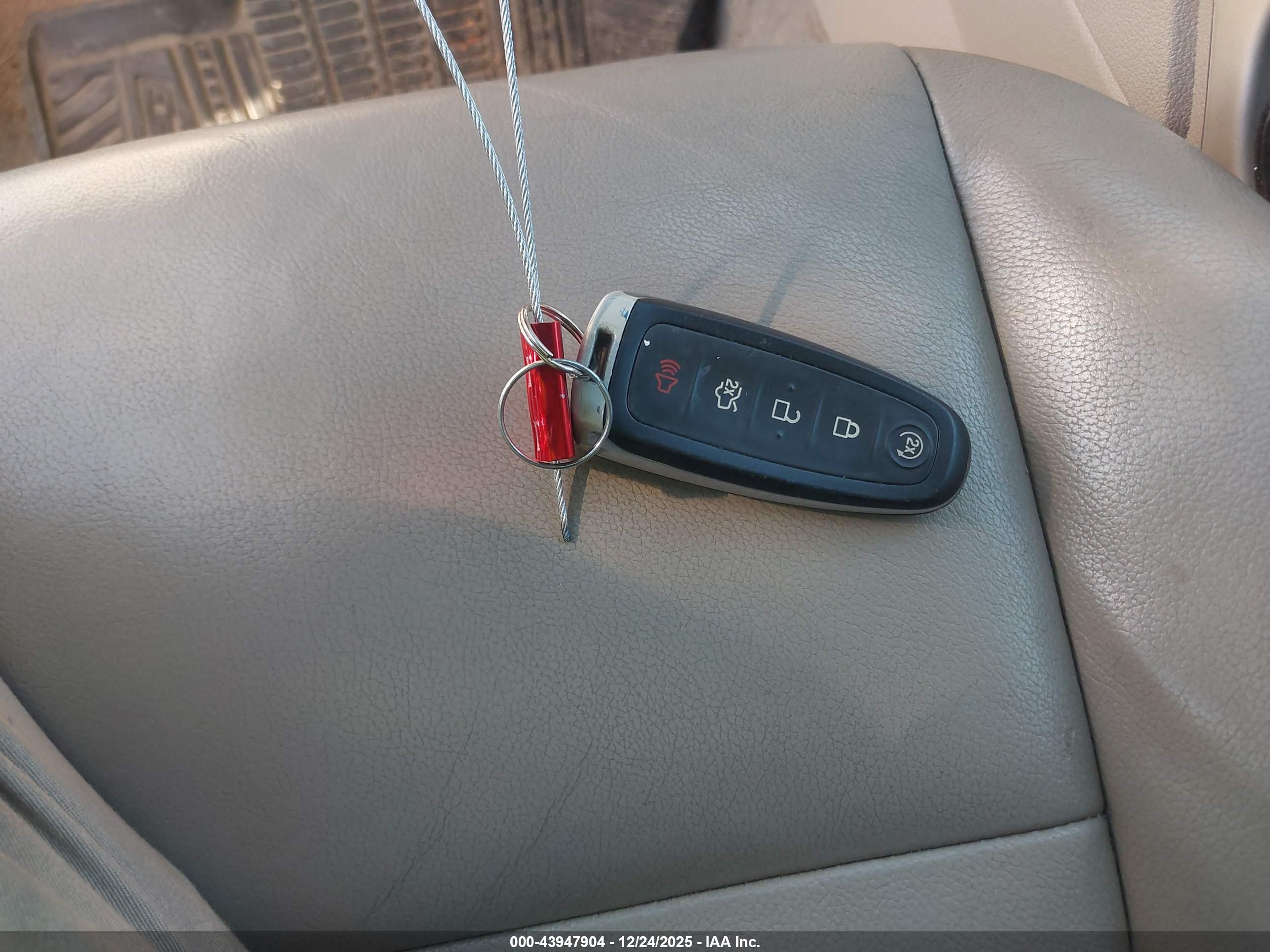 FORD ESCAPE image 11