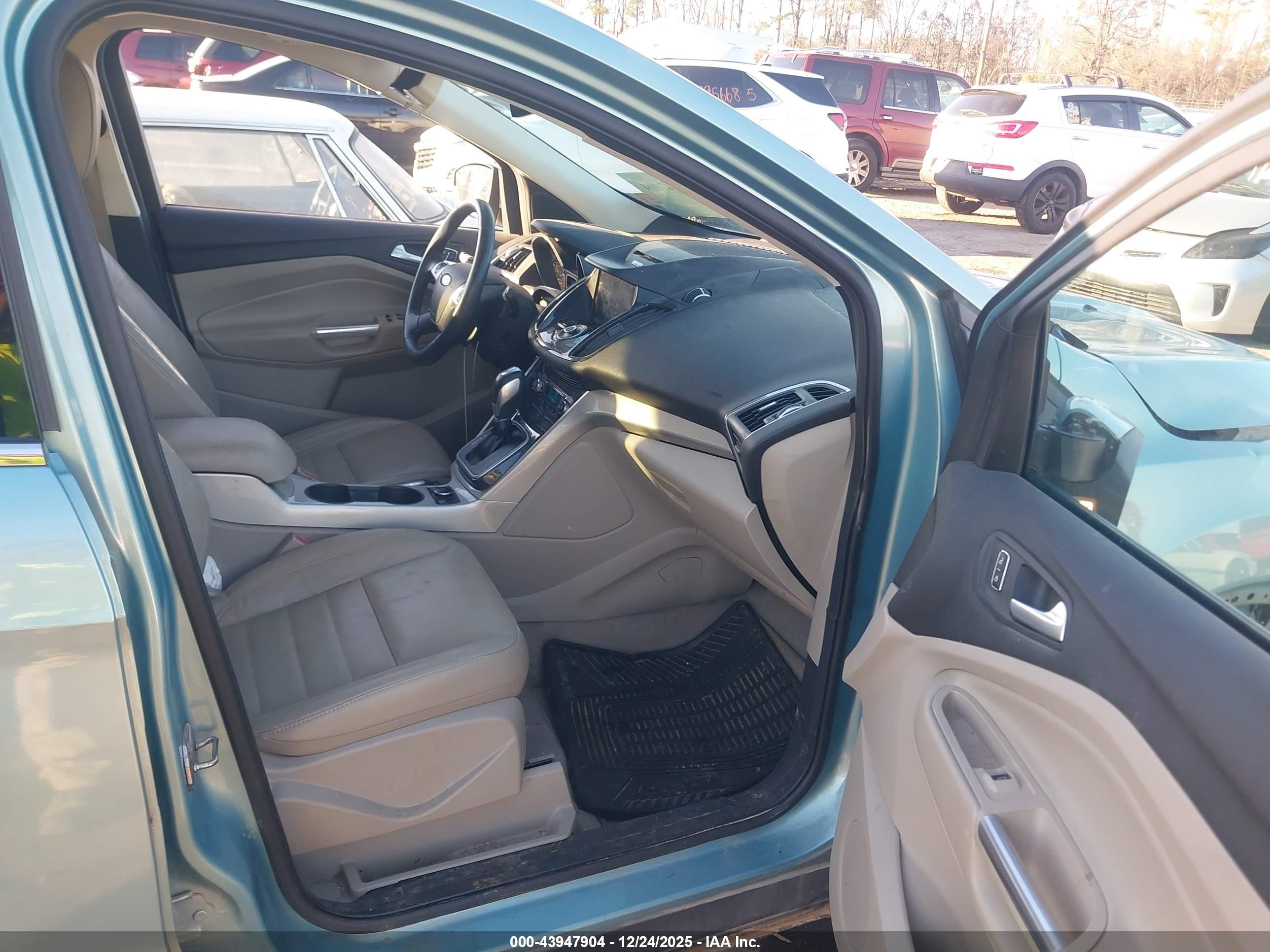 FORD ESCAPE image 5