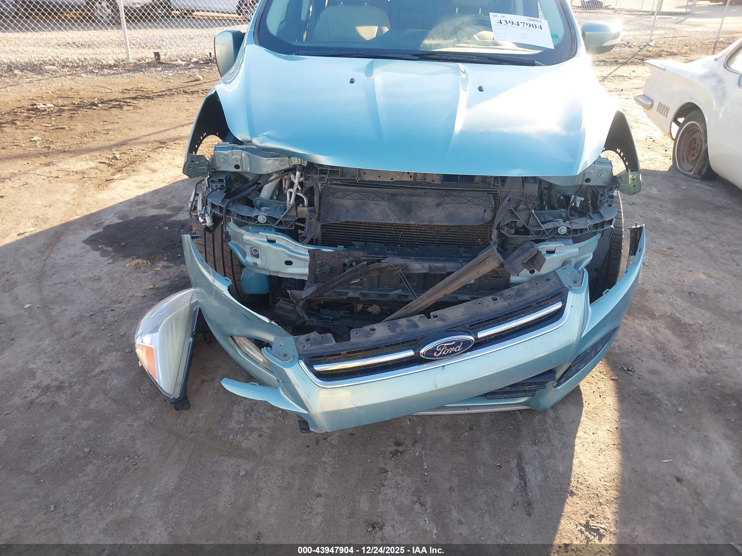 FORD ESCAPE image 6