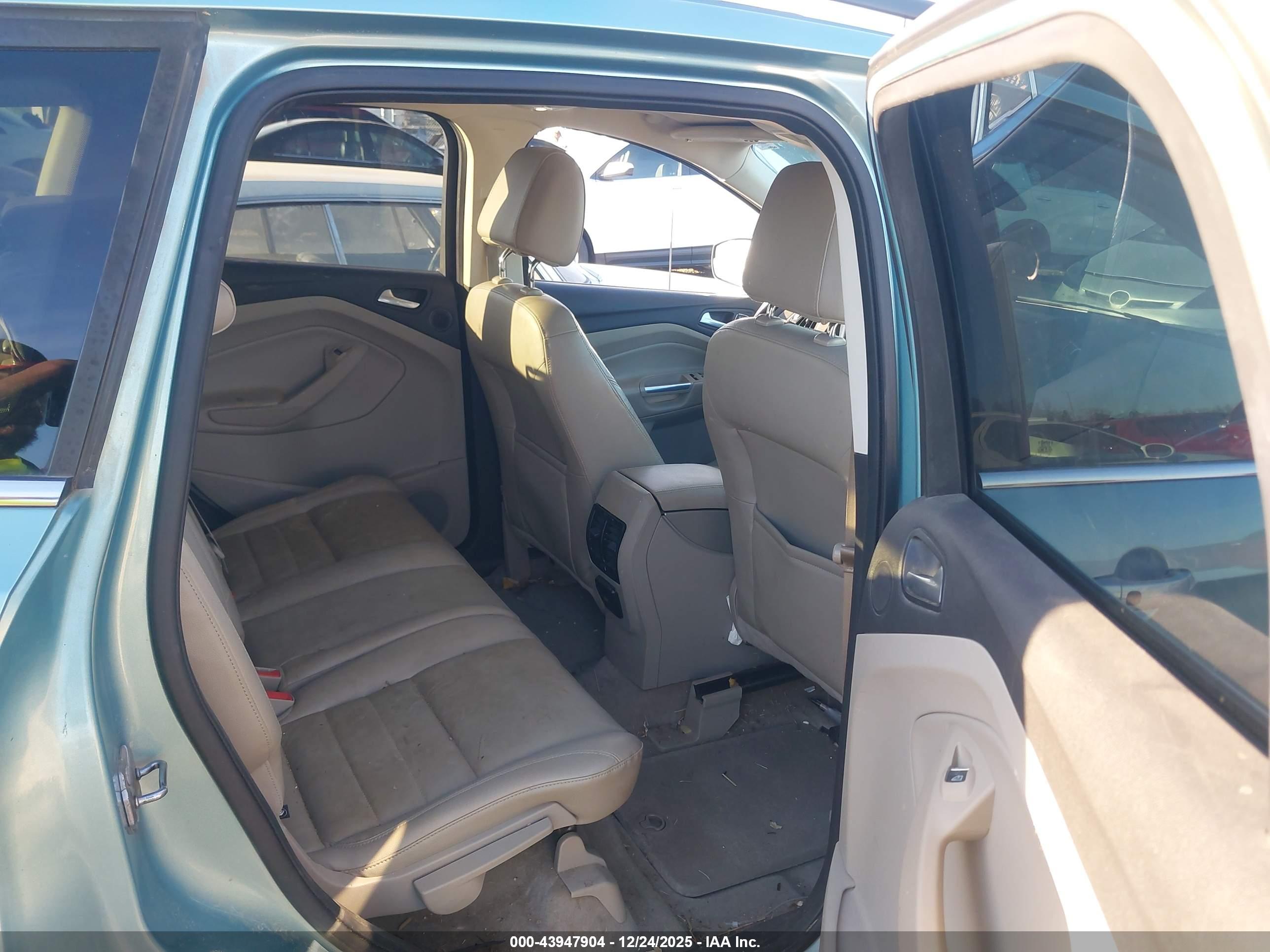 FORD ESCAPE image 8