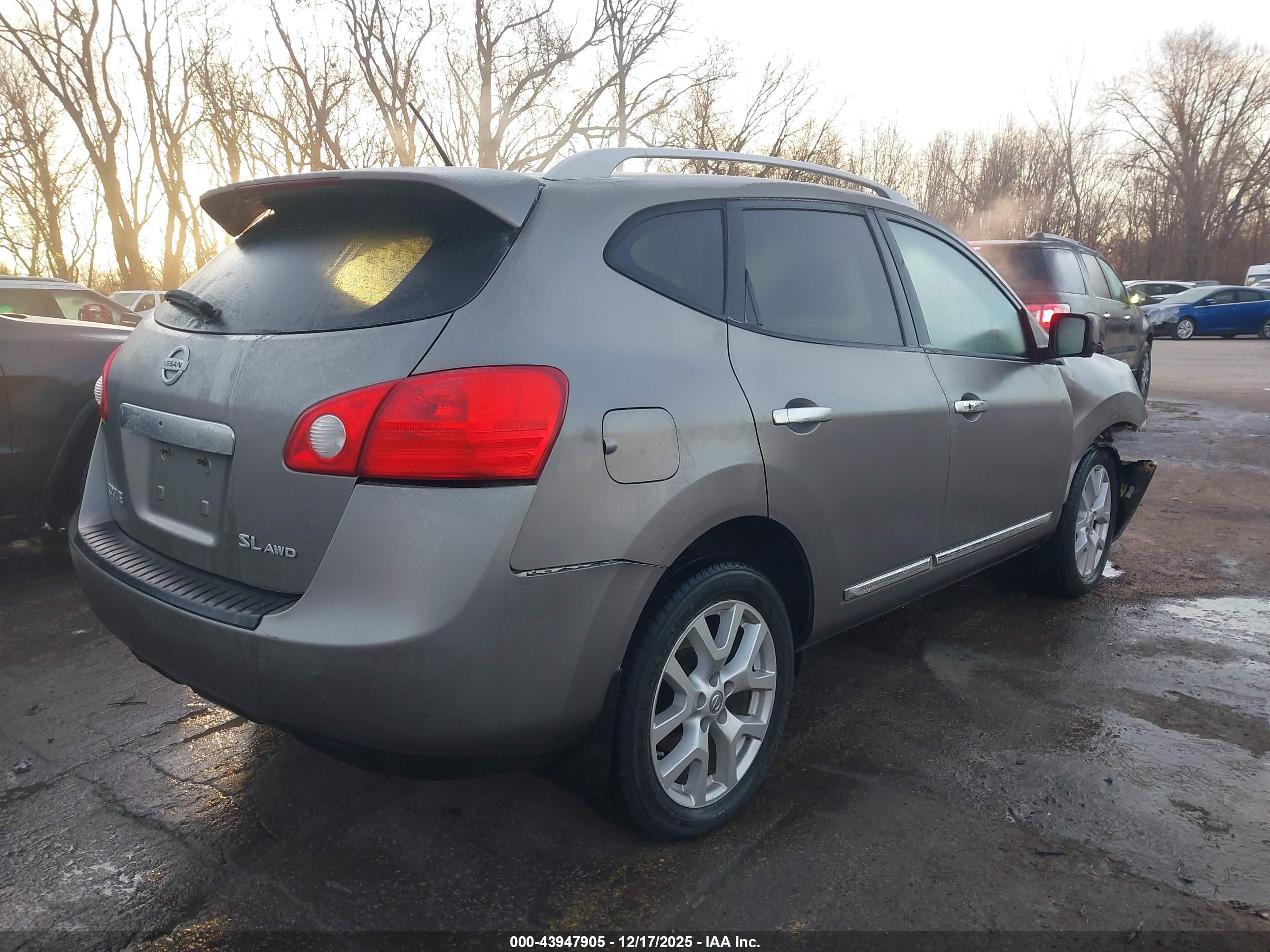 NISSAN ROGUE image 4
