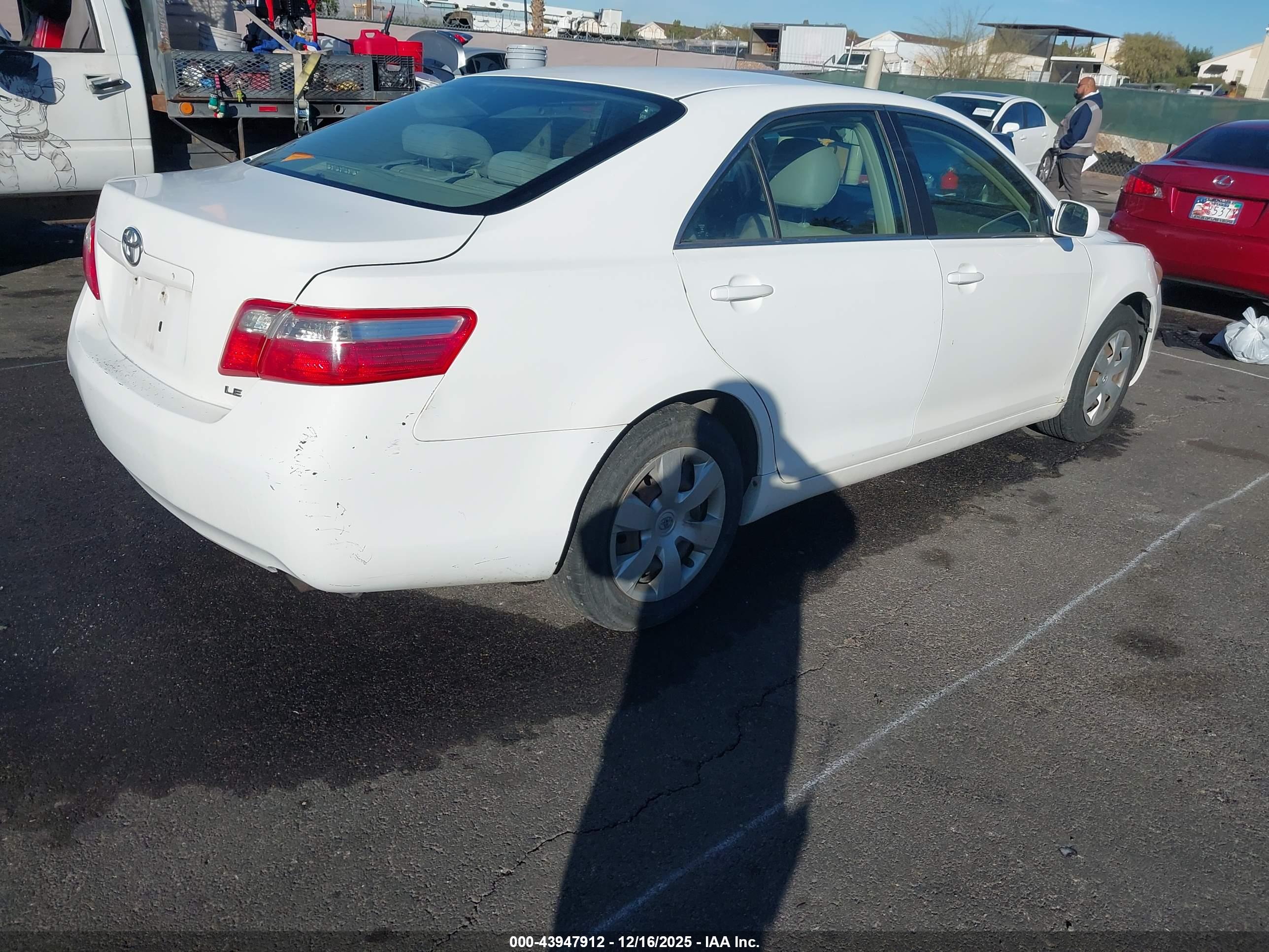 TOYOTA CAMRY image 4