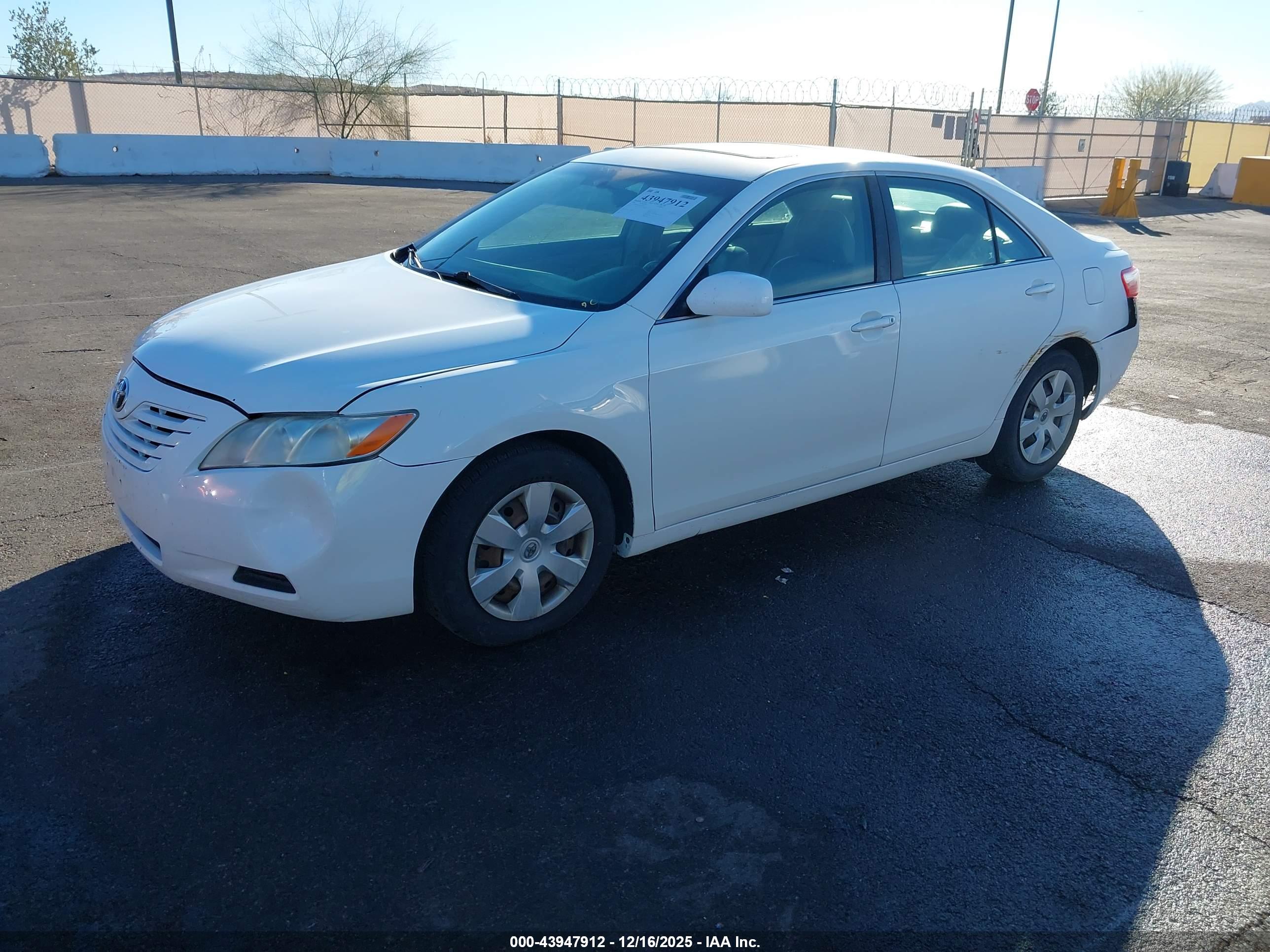 TOYOTA CAMRY image 6