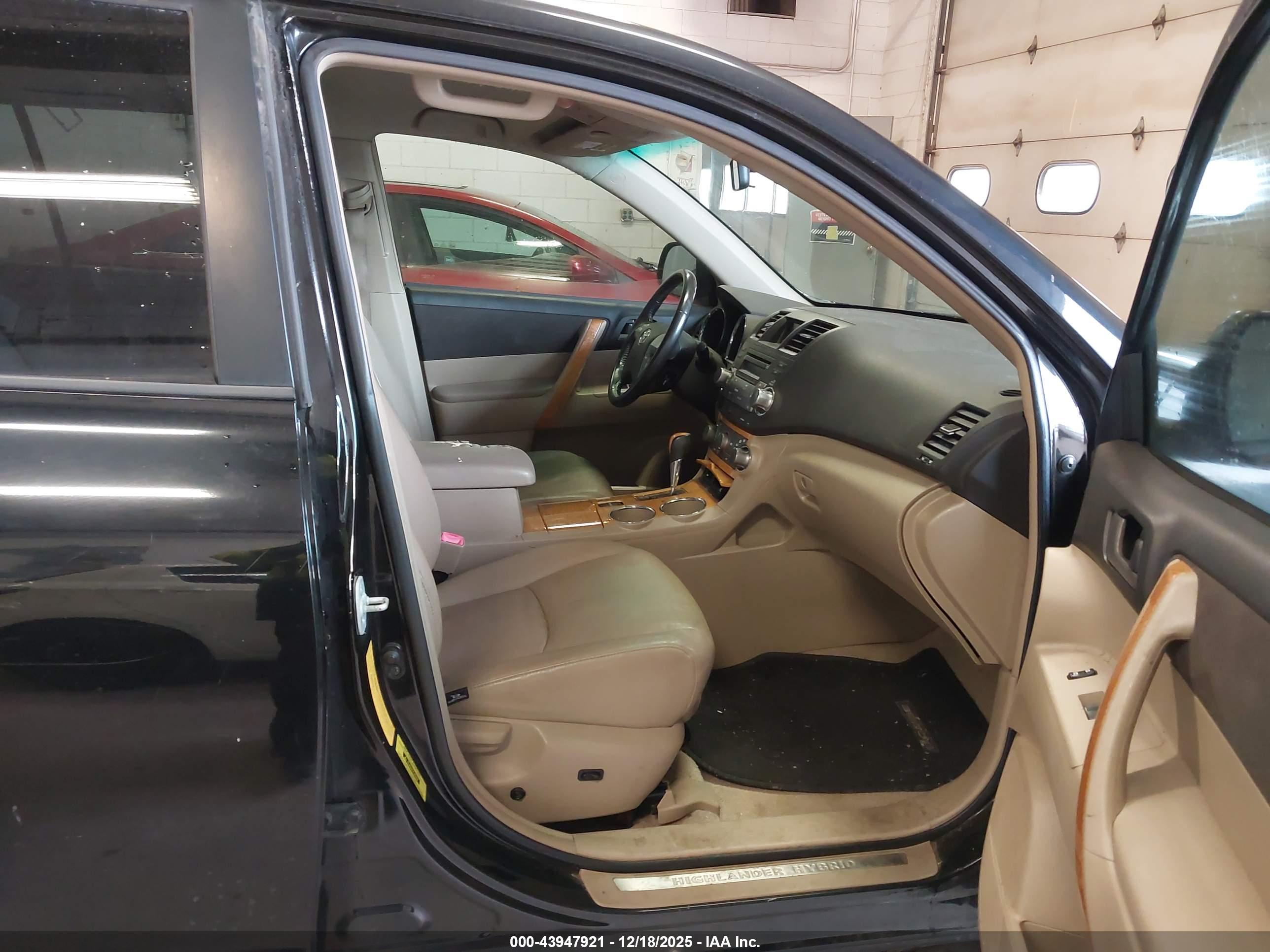 TOYOTA HIGHLANDER image 5