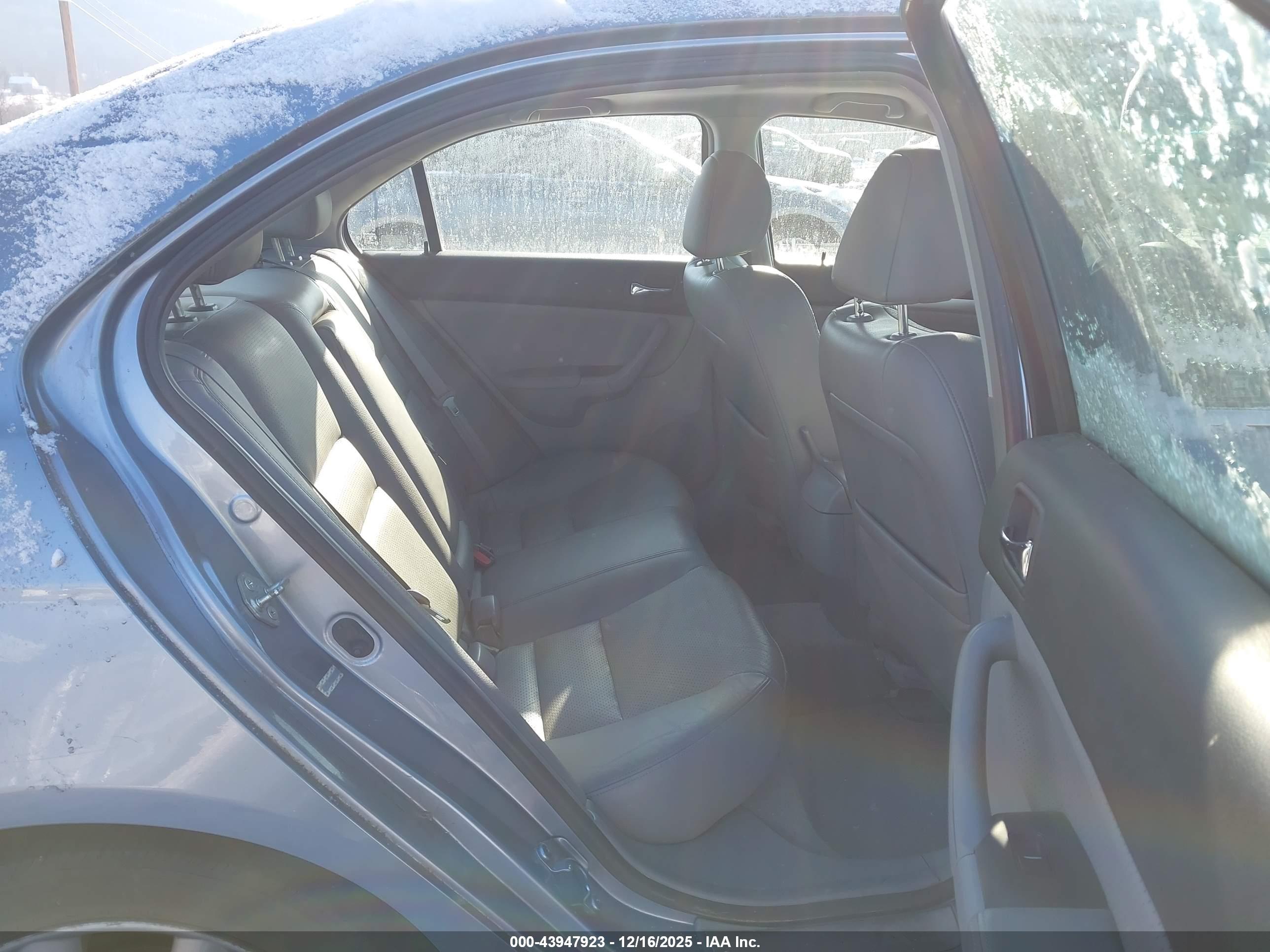 ACURA TSX image 8