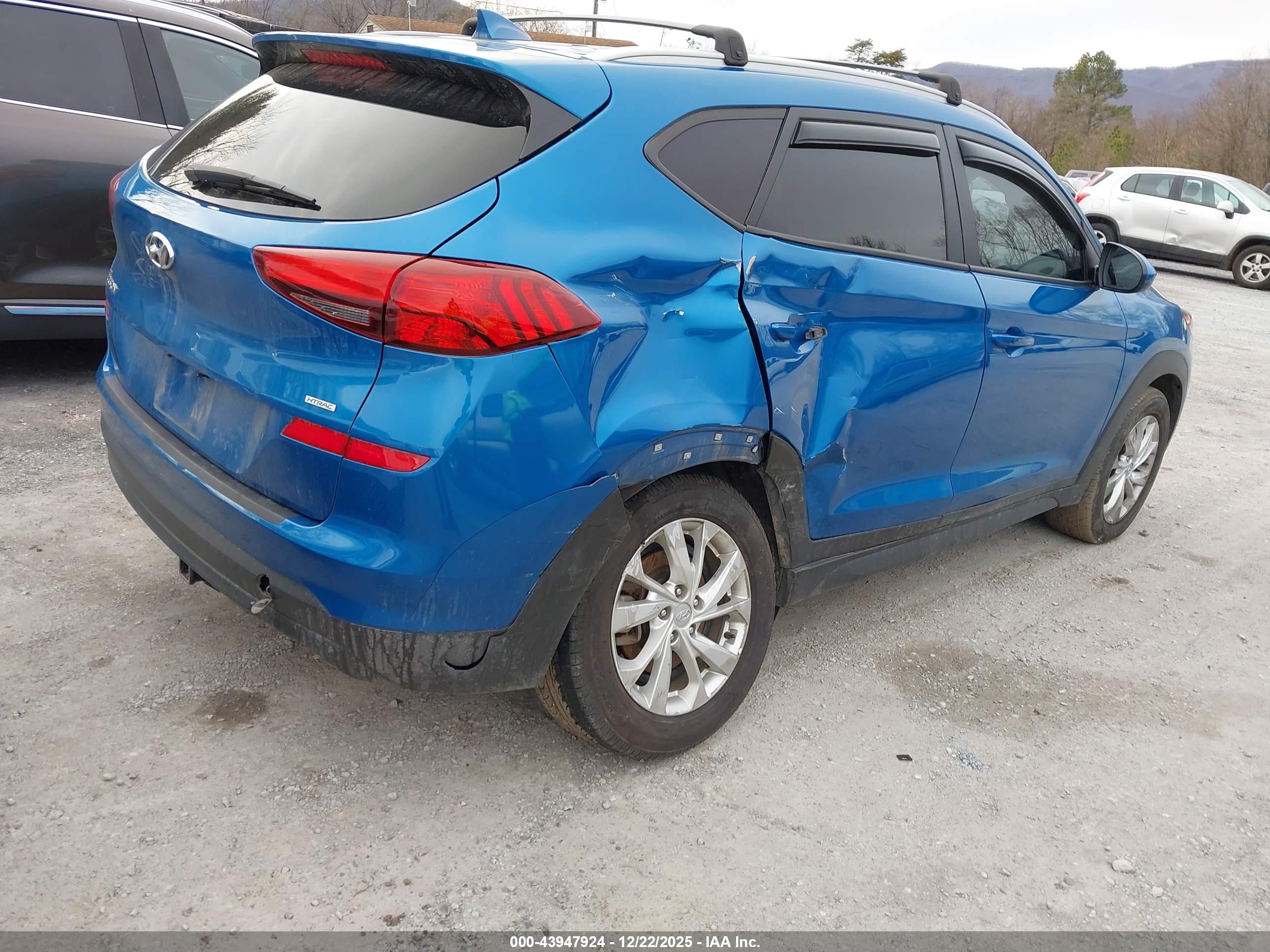 HYUNDAI TUCSON image 4