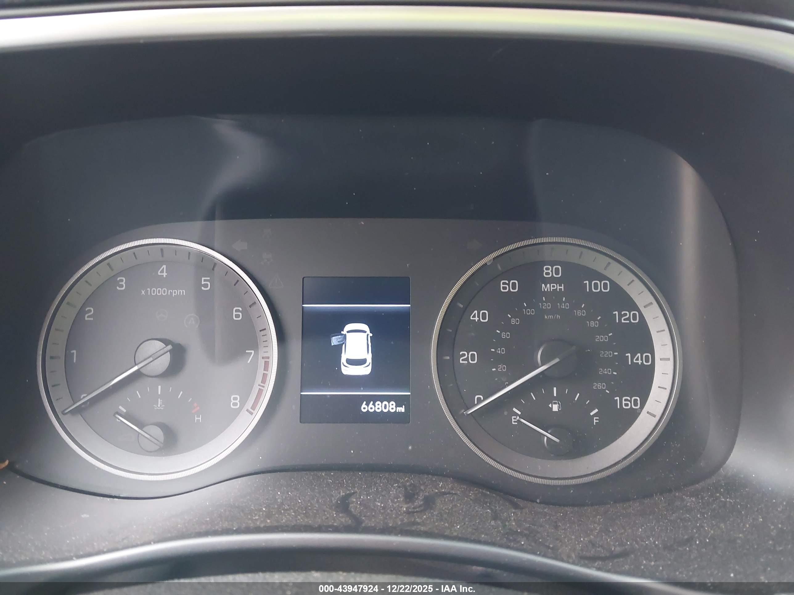HYUNDAI TUCSON image 7