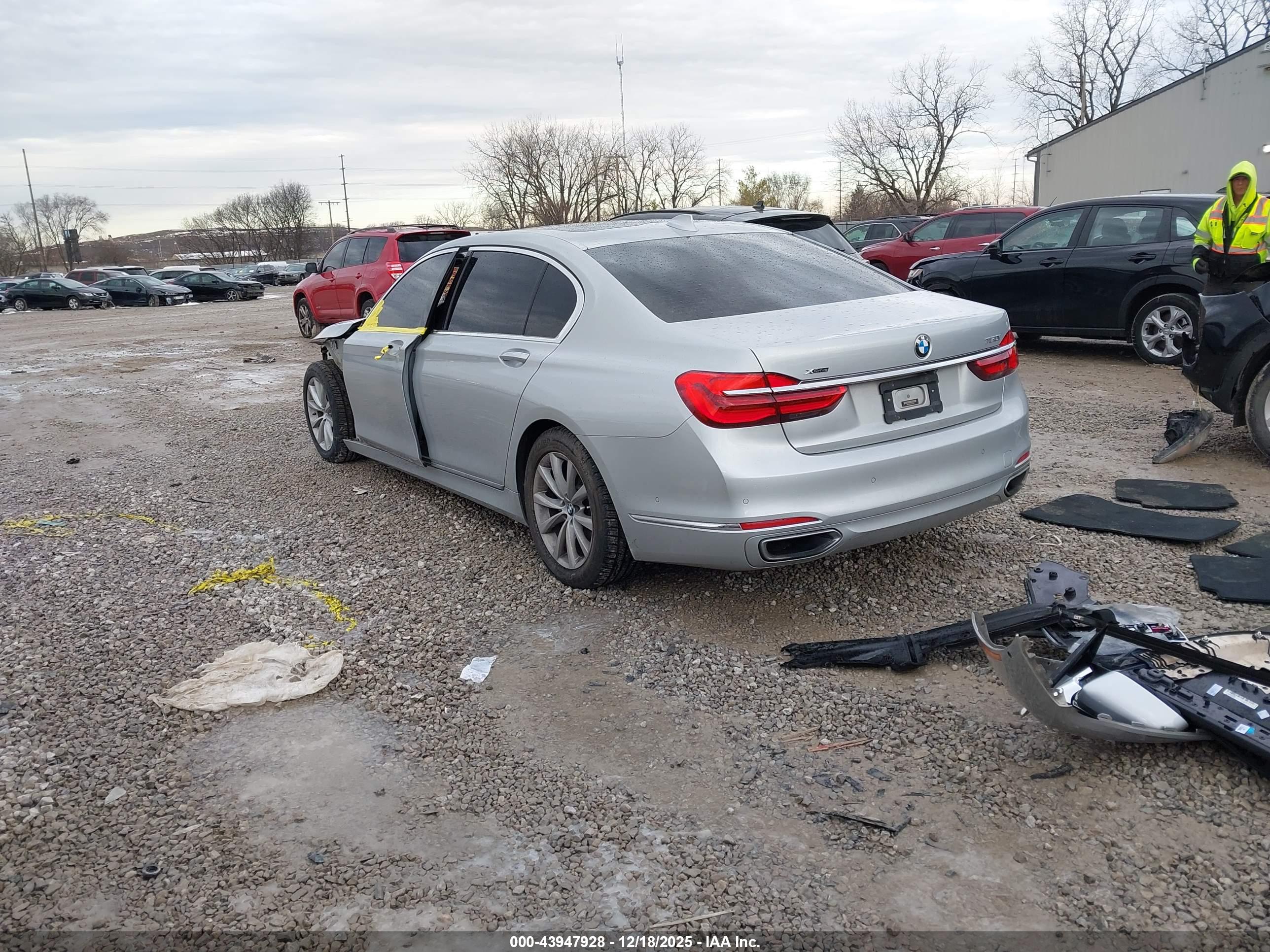 BMW 750I image 3