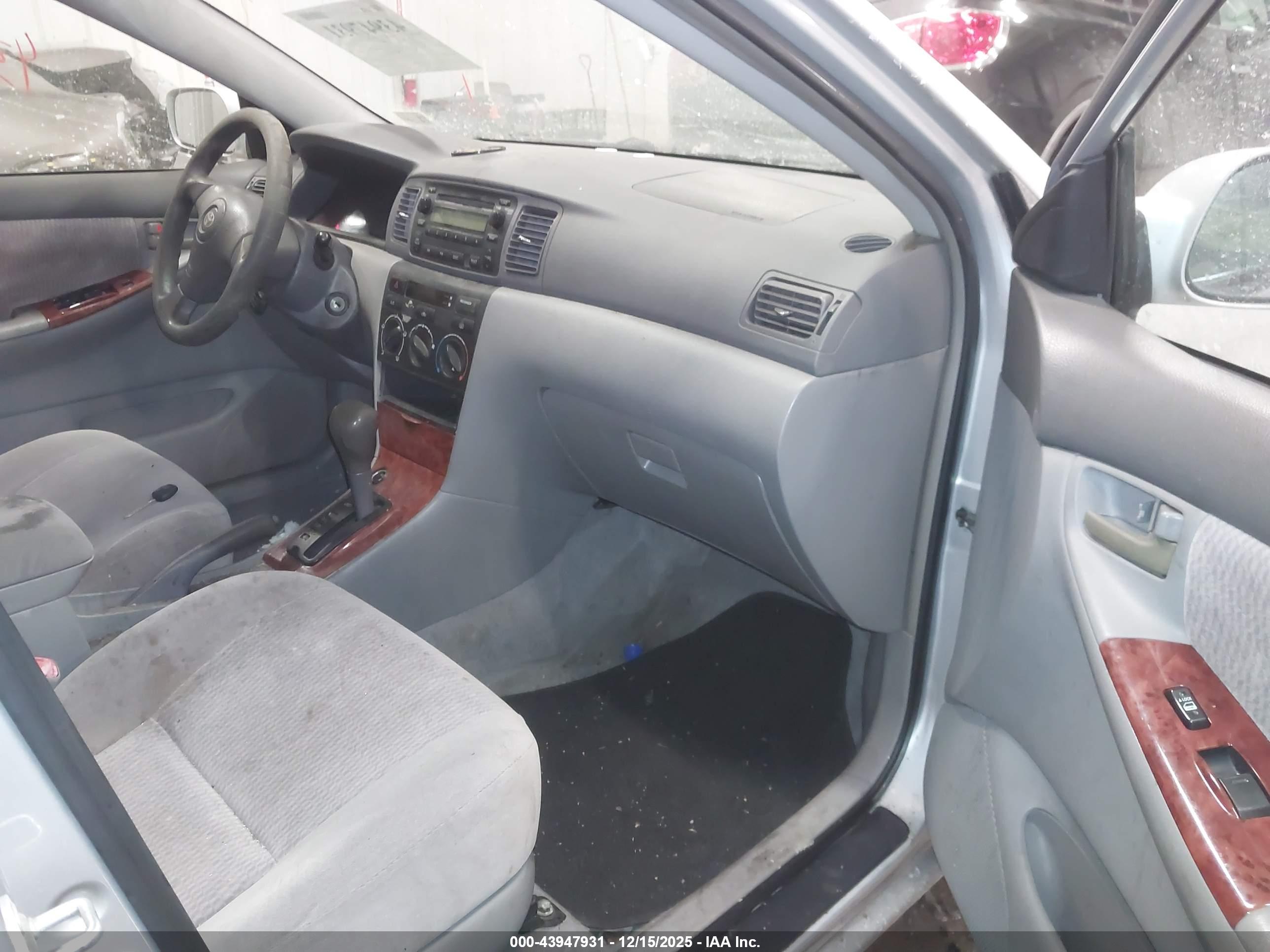 TOYOTA COROLLA image 5