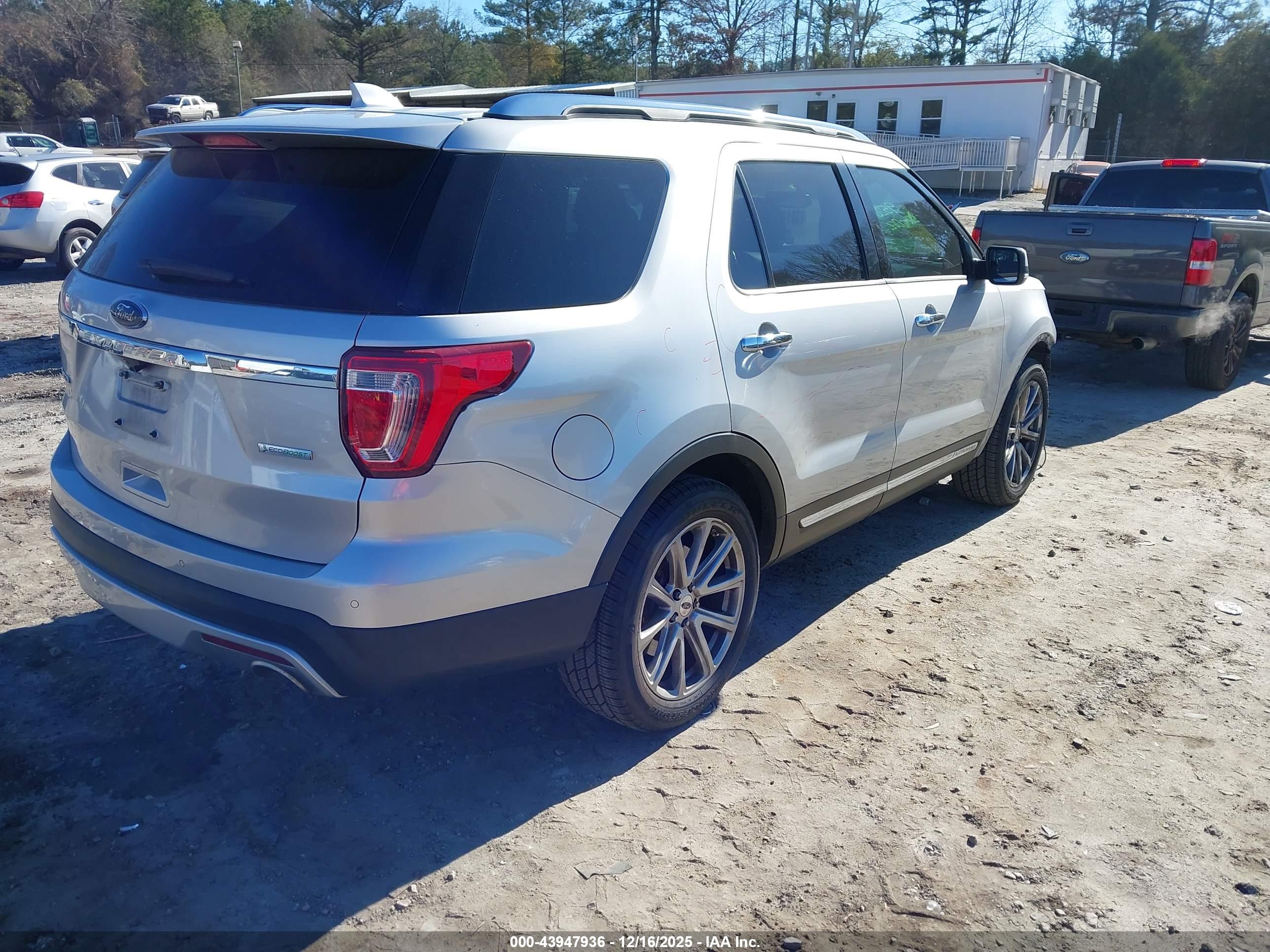 FORD EXPLORER image 4
