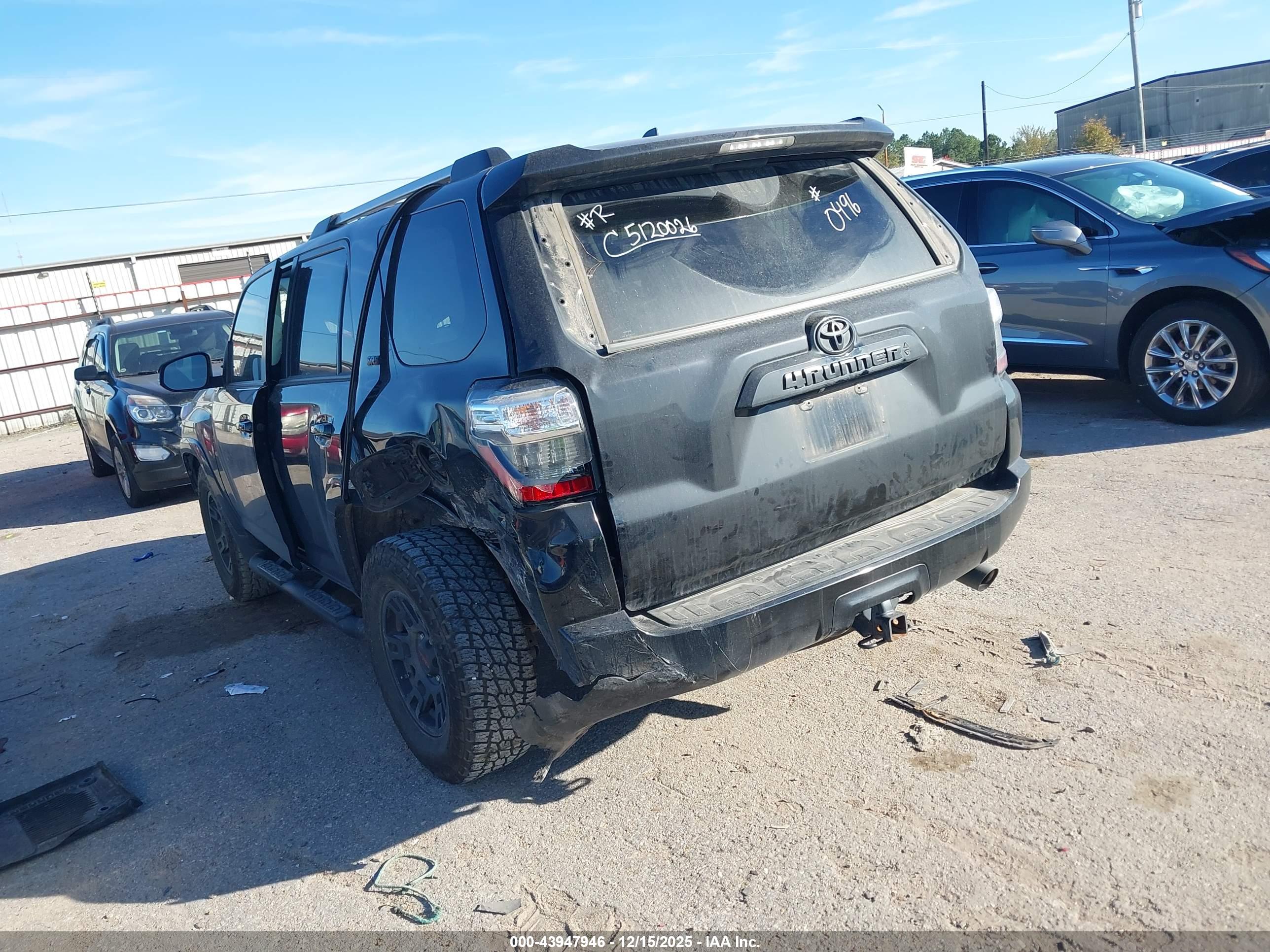 TOYOTA 4RUNNER image 3